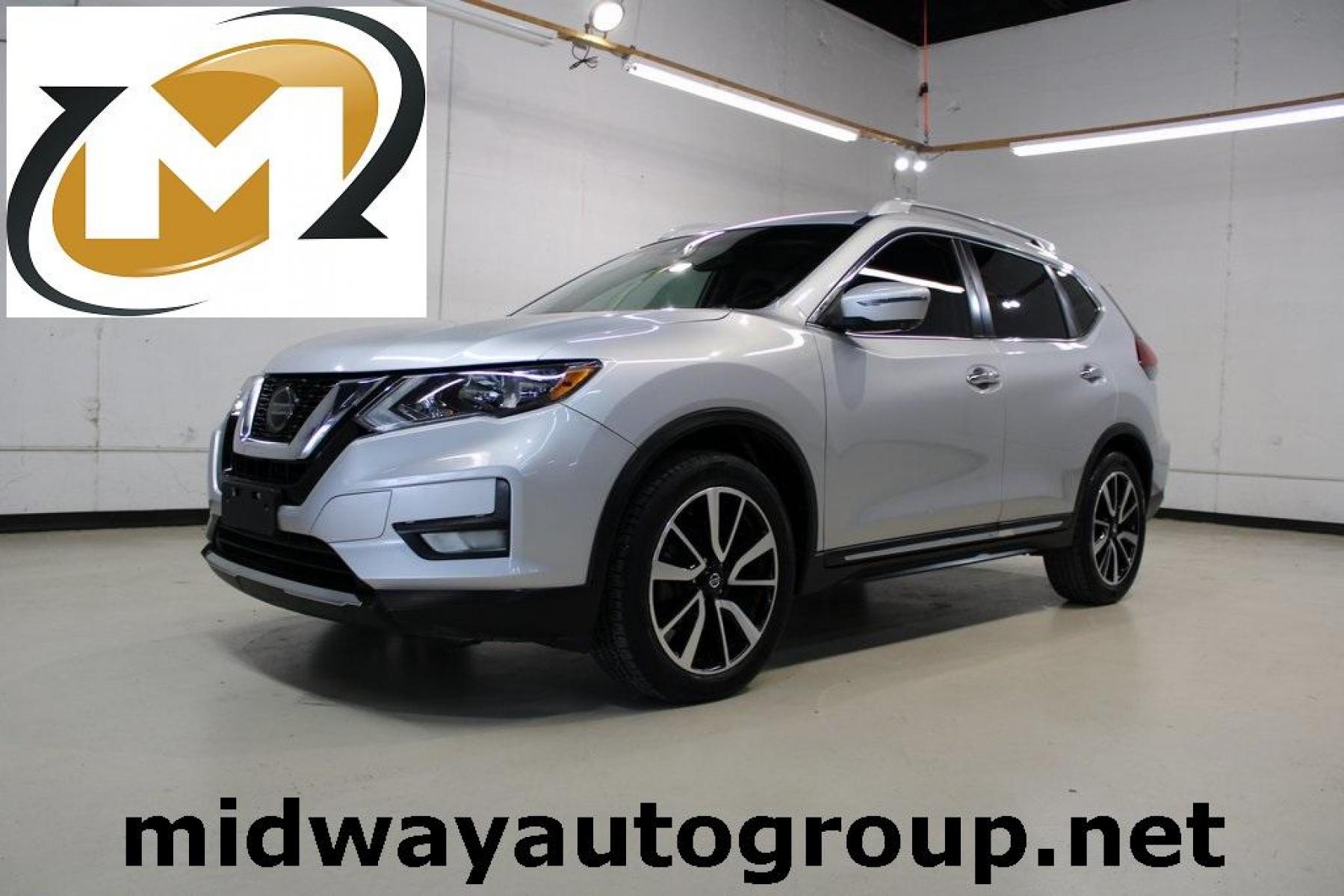 2020 Brilliant Silver Metallic /Charcoal Nissan Rogue SL (5N1AT2MTXLC) with an 2.5L I4 DOHC 16V engine, CVT transmission, located at 15300 Midway Rd., Addison, TX, 75001, (972) 702-0011, 32.958321, -96.838074 - HOME OF THE NO HAGGLE PRICE - WHOLESALE PRICES TO THE PUBLIC!! Rogue SL, 4D Sport Utility, 2.5L I4 DOHC 16V, CVT with Xtronic, FWD, Brilliant Silver Metallic, Charcoal Leather.<br><br>Brilliant Silver Metallic 2020 Nissan Rogue SL<br><br>Recent Arrival! 26/33 City/Highway MPG<br><br><br>At Midway Au - Photo #0