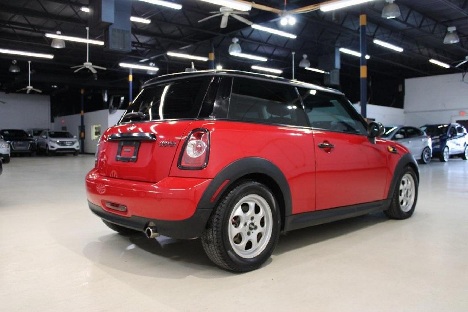 2013 Chili Red /Carbon Black MINI Cooper Base (WMWSU3C53DT) with an 1.6L I4 DOHC 16V engine, Automatic transmission, located at 15300 Midway Rd., Addison, TX, 75001, (972) 702-0011, 32.958321, -96.838074 - Photo #2