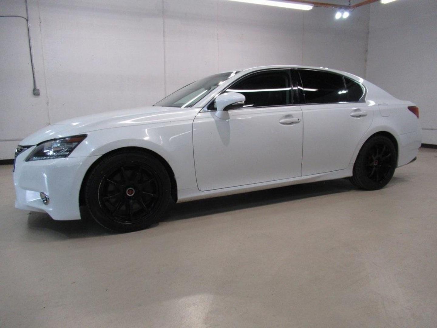 2014 White /Black Lexus GS 350 (JTHBE1BL0E5) with an 3.5L V6 DOHC 24V engine, Automatic transmission, located at 15300 Midway Rd., Addison, TX, 75001, (972) 702-0011, 32.958321, -96.838074 - HOME OF THE NO HAGGLE PRICE - WHOLESALE PRICES TO THE PUBLIC!! GS 350, 4D Sedan, 3.5L V6 DOHC 24V, 8-Speed Automatic with Sequential Shift, RWD, White, Black Leather.<br><br>White 2014 Lexus GS 350<br><br>19/29 City/Highway MPG<br><br>Awards:<br> * JD Power Vehicle Dependability Study (VDS) * JD - Photo#4