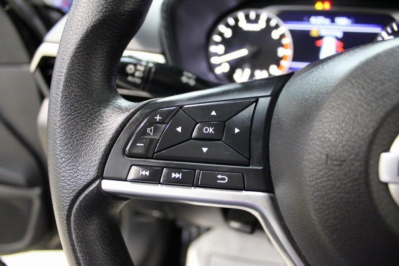 2020 Super Black Clearcoat /Charcoal Nissan Altima 2.5 S (1N4BL4BV8LC) with an 2.5L 4-Cylinder DOHC 16V engine, CVT transmission, located at 15300 Midway Rd., Addison, TX, 75001, (972) 702-0011, 32.958321, -96.838074 - Photo#24