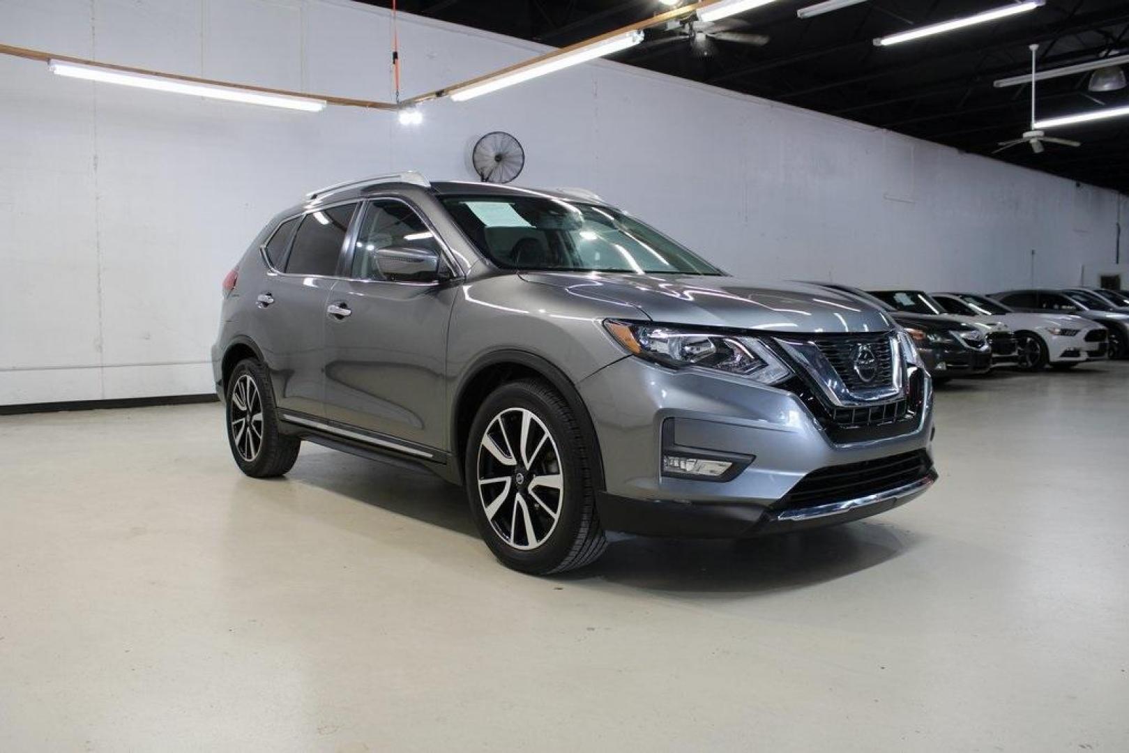 2020 Gun Metallic /Charcoal Nissan Rogue SL (5N1AT2MT2LC) with an 2.5L I4 DOHC 16V engine, CVT transmission, located at 15300 Midway Rd., Addison, TX, 75001, (972) 702-0011, 32.958321, -96.838074 - HOME OF THE NO HAGGLE PRICE - WHOLESALE PRICES TO THE PUBLIC!! Rogue SL, 4D Sport Utility, 2.5L I4 DOHC 16V, CVT with Xtronic, FWD, Gun Metallic, Charcoal Leather.<br><br>Gun Metallic 2020 Nissan Rogue SL<br><br>26/33 City/Highway MPG<br><br><br>At Midway Auto Group, we strive to provide you with th - Photo#1