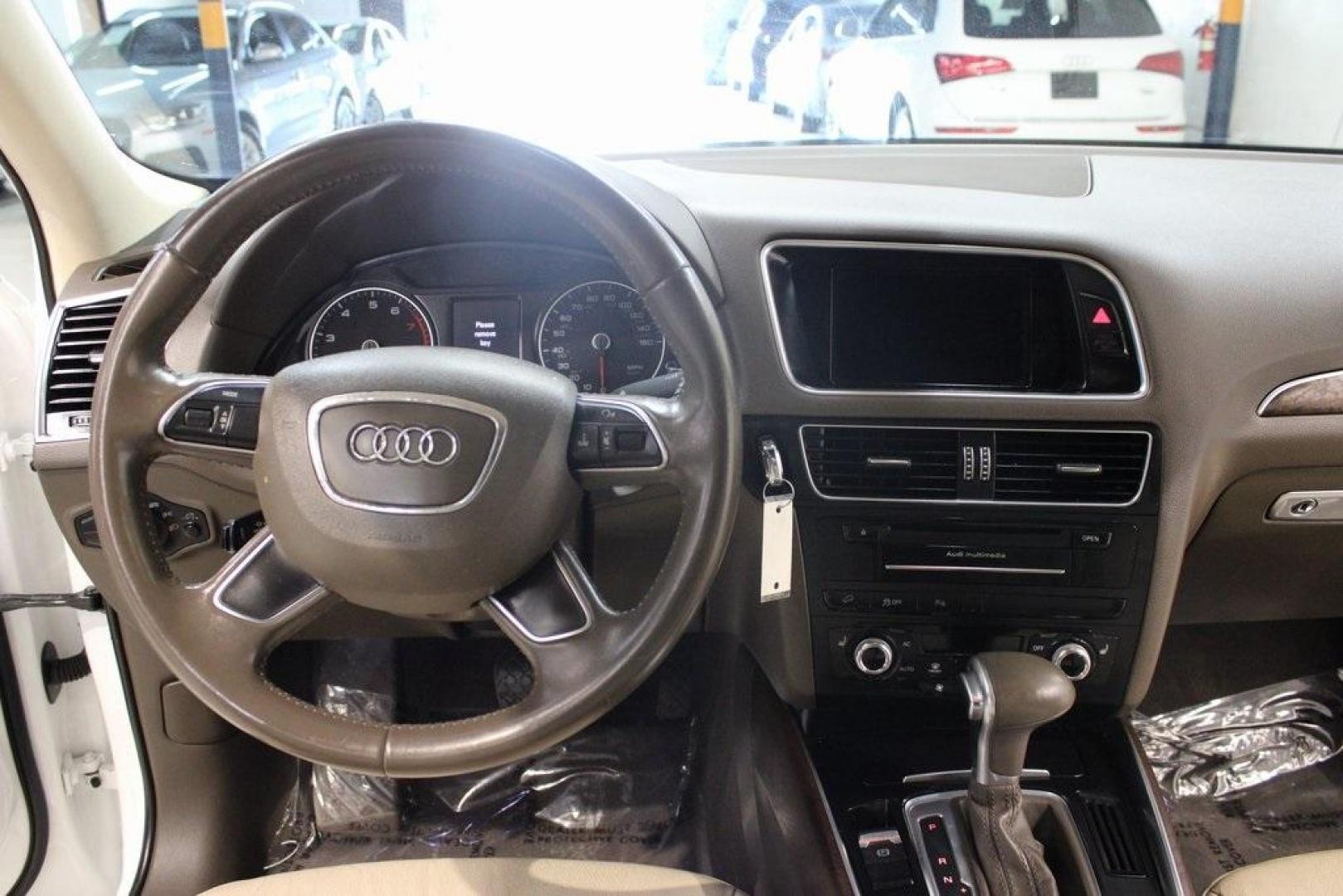 2014 White Audi Q5 2.0T Premium Plus (WA1LFAFP4EA) with an 2.0L I4 TFSI Direct Injection DOHC engine, Automatic transmission, located at 15300 Midway Rd., Addison, TX, 75001, (972) 702-0011, 32.958321, -96.838074 - Photo#19