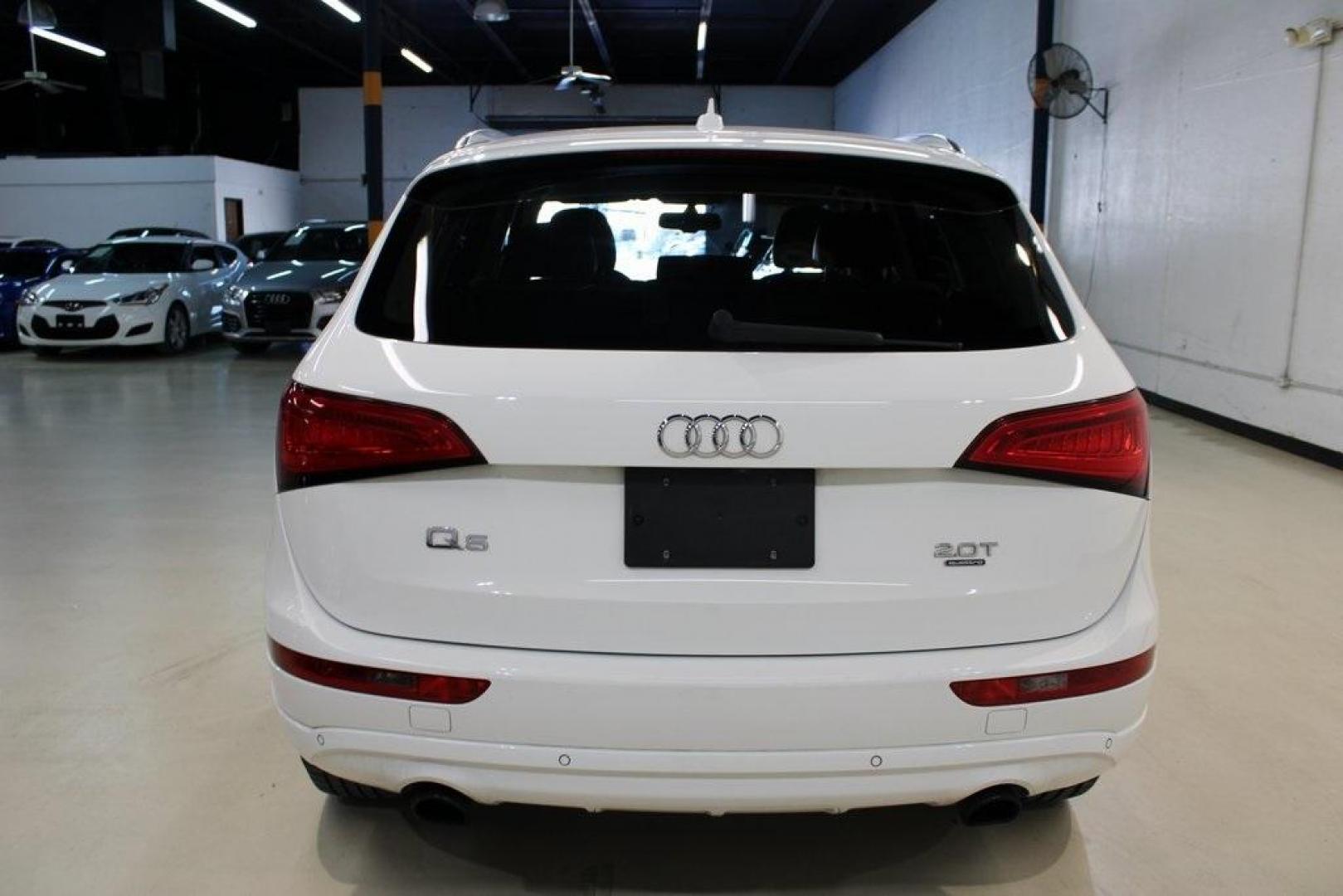 2014 White Audi Q5 2.0T Premium Plus (WA1LFAFP4EA) with an 2.0L I4 TFSI Direct Injection DOHC engine, Automatic transmission, located at 15300 Midway Rd., Addison, TX, 75001, (972) 702-0011, 32.958321, -96.838074 - Photo#7