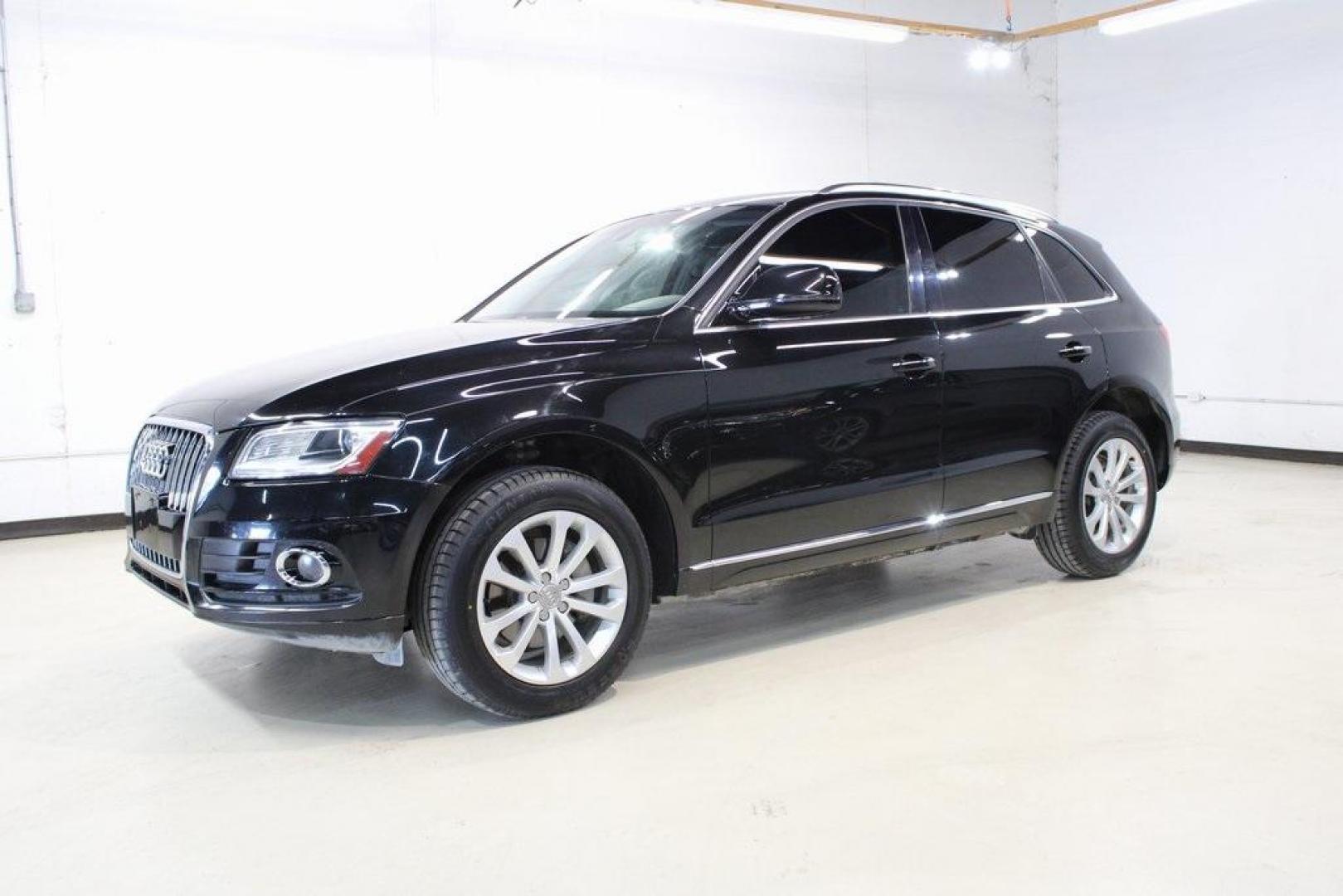 2015 Black Audi Q5 2.0T Premium Plus (WA1LFAFP8FA) with an 2.0L 4-Cylinder TFSI engine, Automatic transmission, located at 15300 Midway Rd., Addison, TX, 75001, (972) 702-0011, 32.958321, -96.838074 - Photo#4