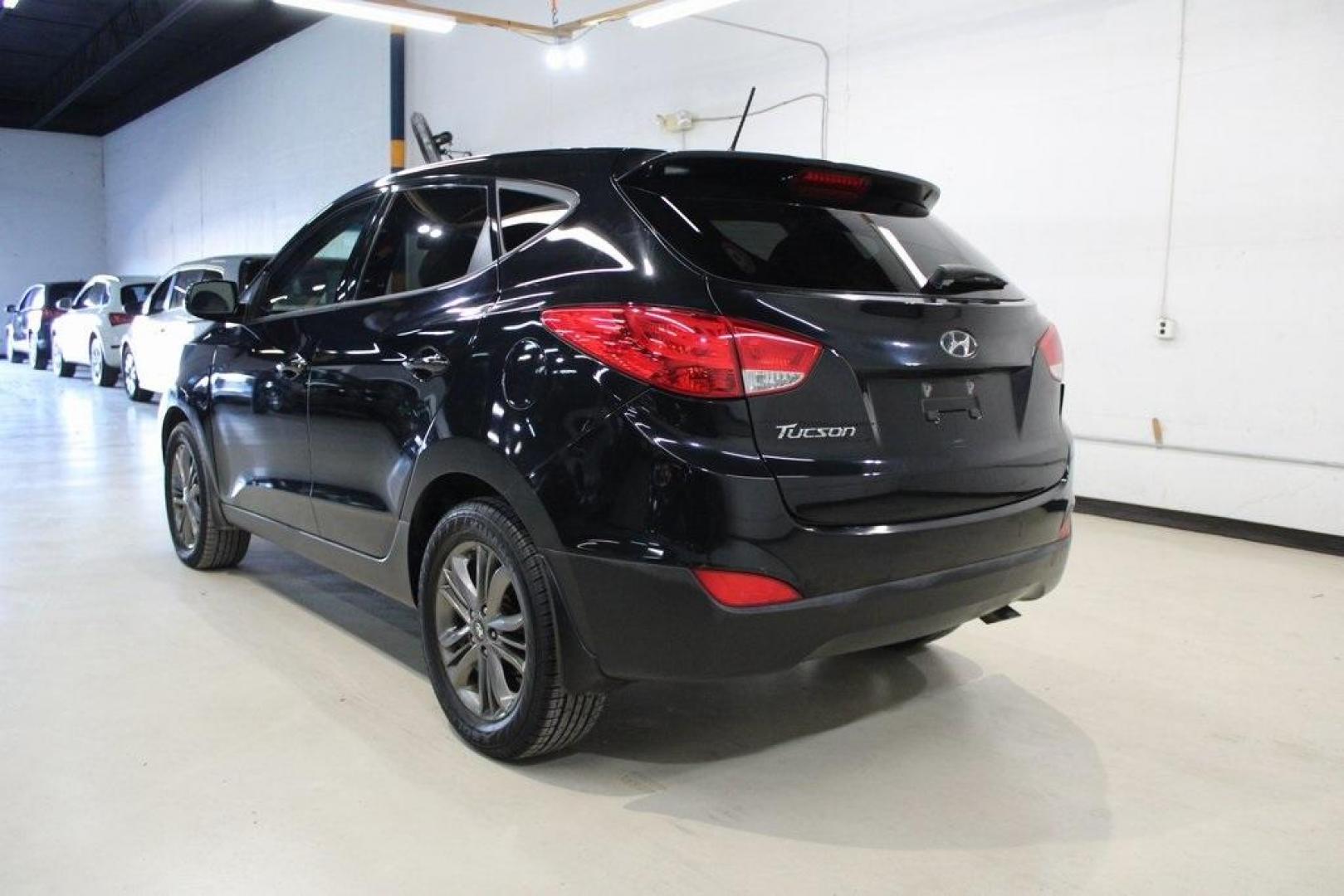 2014 Ash Black Mica /Taupe Hyundai Tucson GLS (KM8JT3AF5EU) with an 2.0L DOHC engine, Automatic transmission, located at 15300 Midway Rd., Addison, TX, 75001, (972) 702-0011, 32.958321, -96.838074 - Photo#3