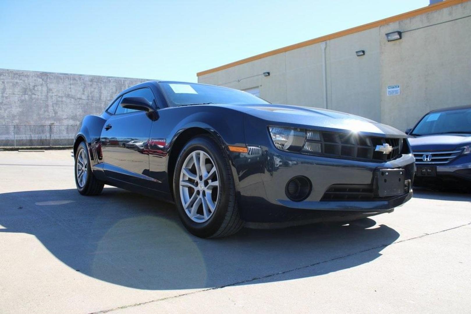 2013 Blue Ray Metallic /Black Chevrolet Camaro 2LS (2G1FA1E30D9) with an 3.6L V6 DGI DOHC VVT engine, Automatic transmission, located at 15300 Midway Rd., Addison, TX, 75001, (972) 702-0011, 32.958321, -96.838074 - Photo#1