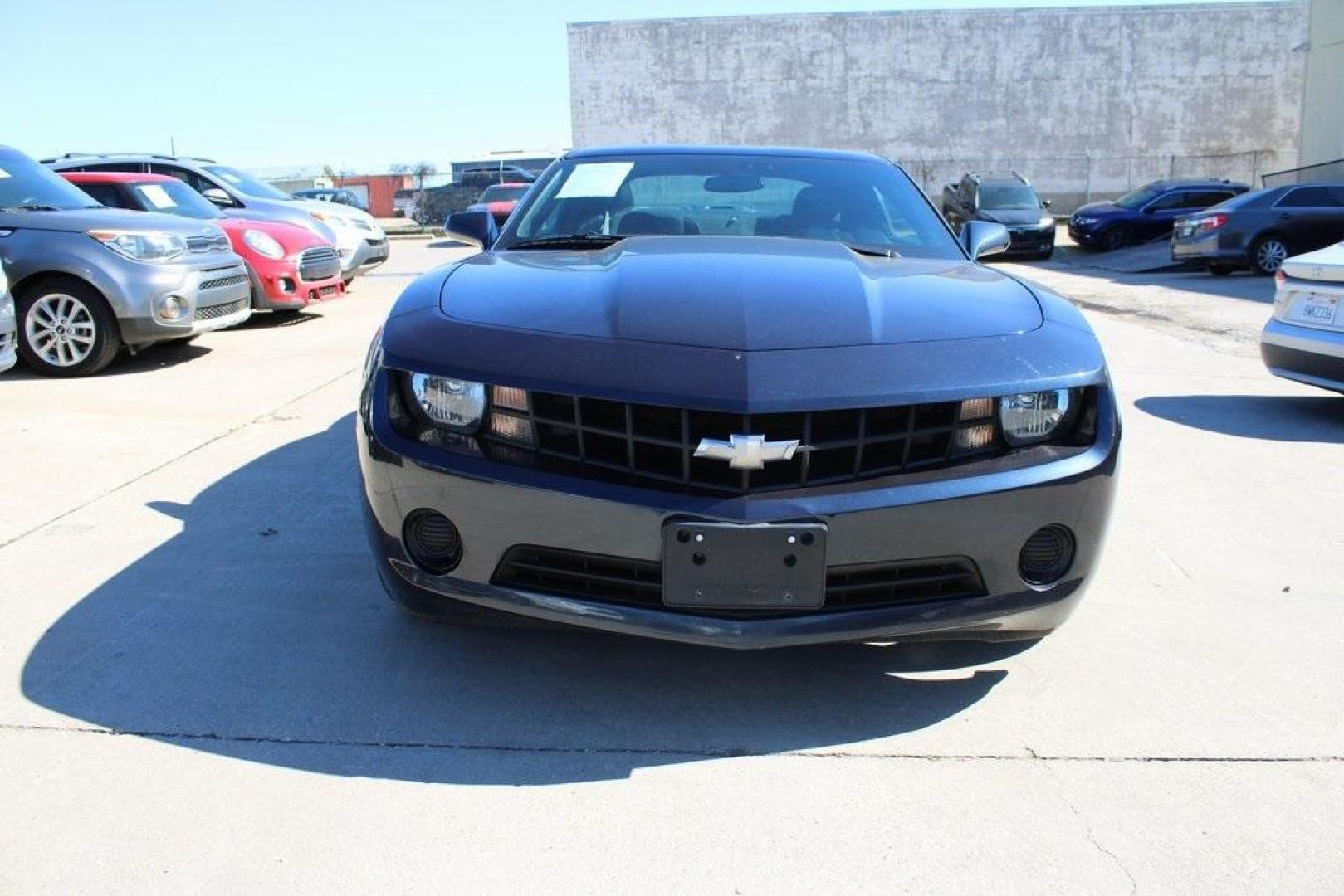 2013 Blue Ray Metallic /Black Chevrolet Camaro 2LS (2G1FA1E30D9) with an 3.6L V6 DGI DOHC VVT engine, Automatic transmission, located at 15300 Midway Rd., Addison, TX, 75001, (972) 702-0011, 32.958321, -96.838074 - Photo#5