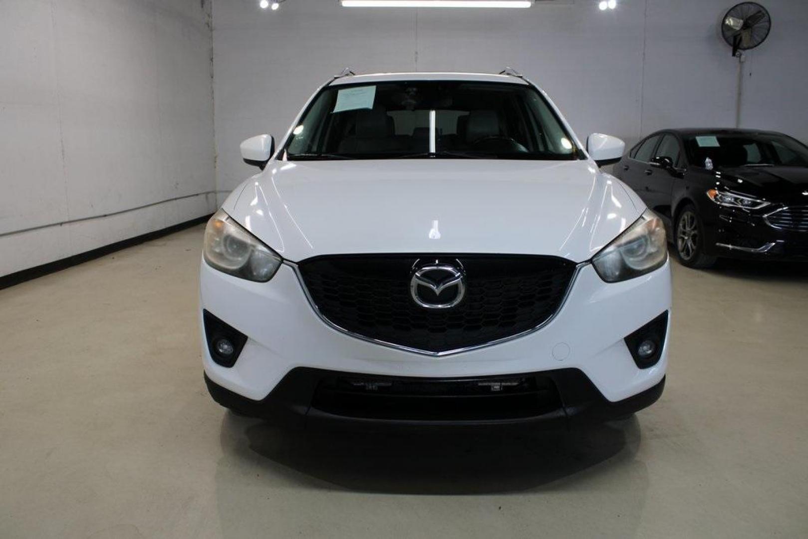 2014 Crystal White Pearl Mica /Sand Mazda CX-5 Grand Touring (JM3KE2DY2E0) with an SKYACTIV 2.5L 4-Cylinder DOHC 16V engine, Automatic transmission, located at 15300 Midway Rd., Addison, TX, 75001, (972) 702-0011, 32.958321, -96.838074 - Photo#5