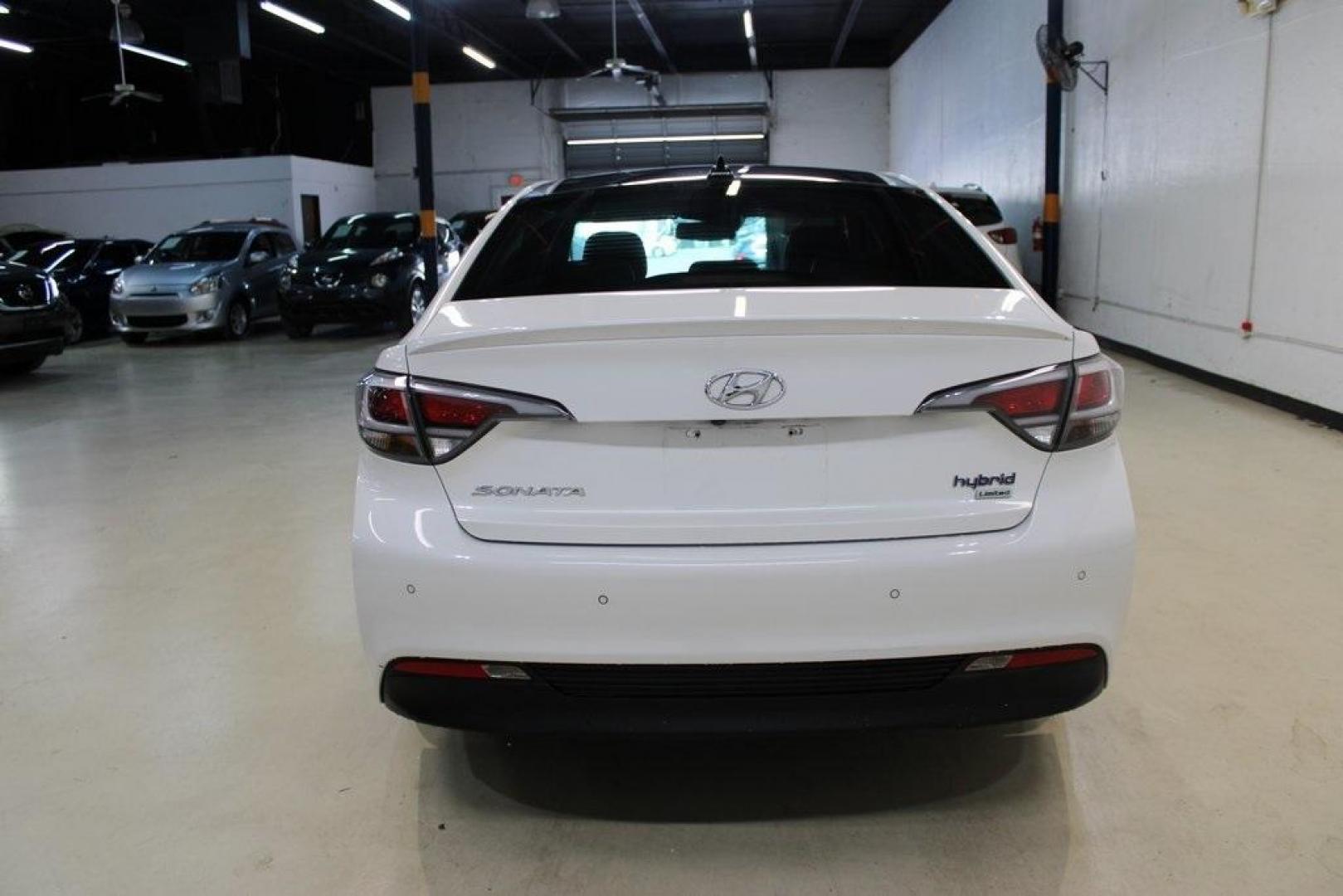 2016 Diamond White Pearl /Gray Hyundai Sonata Hybrid Limited (KMHE34L11GA) with an 2.0L I4 DGI Hybrid DOHC 16V SULEV II engine, Automatic transmission, located at 15300 Midway Rd., Addison, TX, 75001, (972) 702-0011, 32.958321, -96.838074 - Photo#7