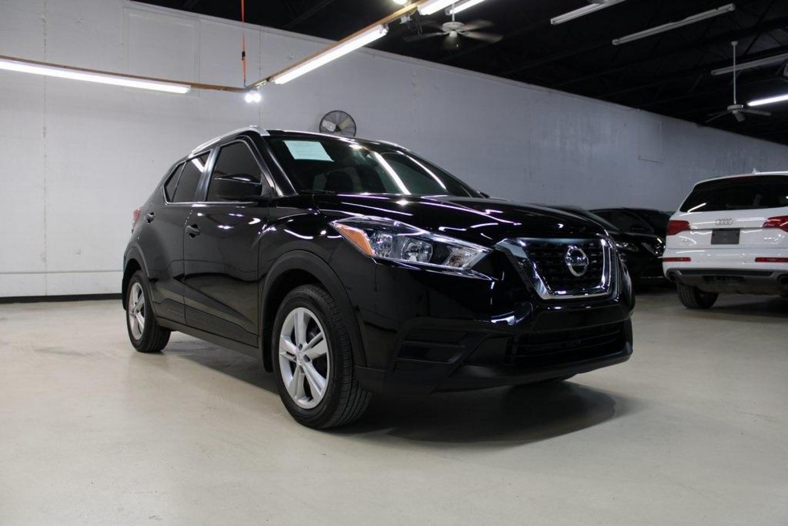 2019 Super Black /Charcoal Nissan Kicks S (3N1CP5CU4KL) with an 1.6L 4-Cylinder DOHC 16V engine, CVT transmission, located at 15300 Midway Rd., Addison, TX, 75001, (972) 702-0011, 32.958321, -96.838074 - Photo#1