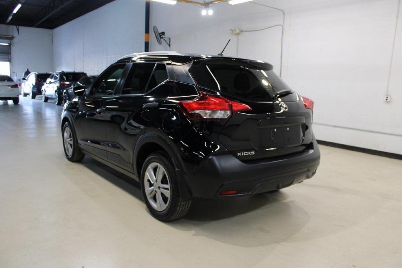 2019 Super Black /Charcoal Nissan Kicks S (3N1CP5CU4KL) with an 1.6L 4-Cylinder DOHC 16V engine, CVT transmission, located at 15300 Midway Rd., Addison, TX, 75001, (972) 702-0011, 32.958321, -96.838074 - Photo#3