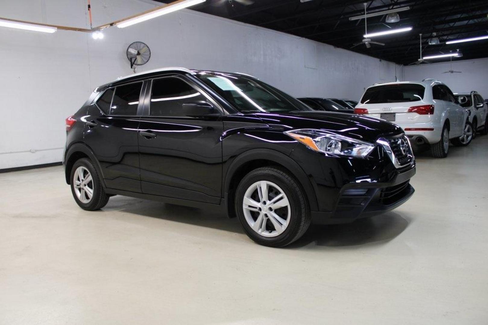 2019 Super Black /Charcoal Nissan Kicks S (3N1CP5CU4KL) with an 1.6L 4-Cylinder DOHC 16V engine, CVT transmission, located at 15300 Midway Rd., Addison, TX, 75001, (972) 702-0011, 32.958321, -96.838074 - Photo#6