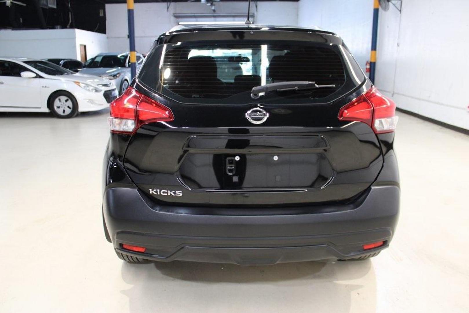 2019 Super Black /Charcoal Nissan Kicks S (3N1CP5CU4KL) with an 1.6L 4-Cylinder DOHC 16V engine, CVT transmission, located at 15300 Midway Rd., Addison, TX, 75001, (972) 702-0011, 32.958321, -96.838074 - Photo#7