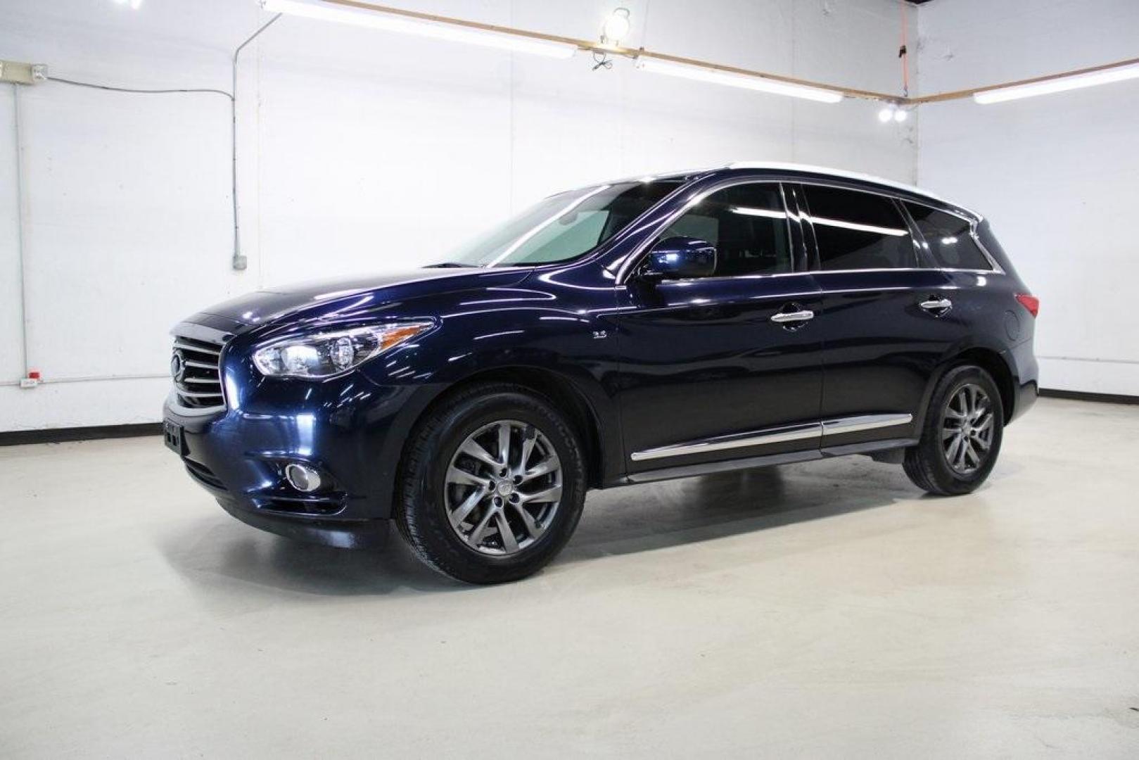 2015 Hermosa Blue /Graphite INFINITI QX60 Base (5N1AL0MN9FC) with an 3.5L V6 engine, CVT transmission, located at 15300 Midway Rd., Addison, TX, 75001, (972) 702-0011, 32.958321, -96.838074 - Photo#4