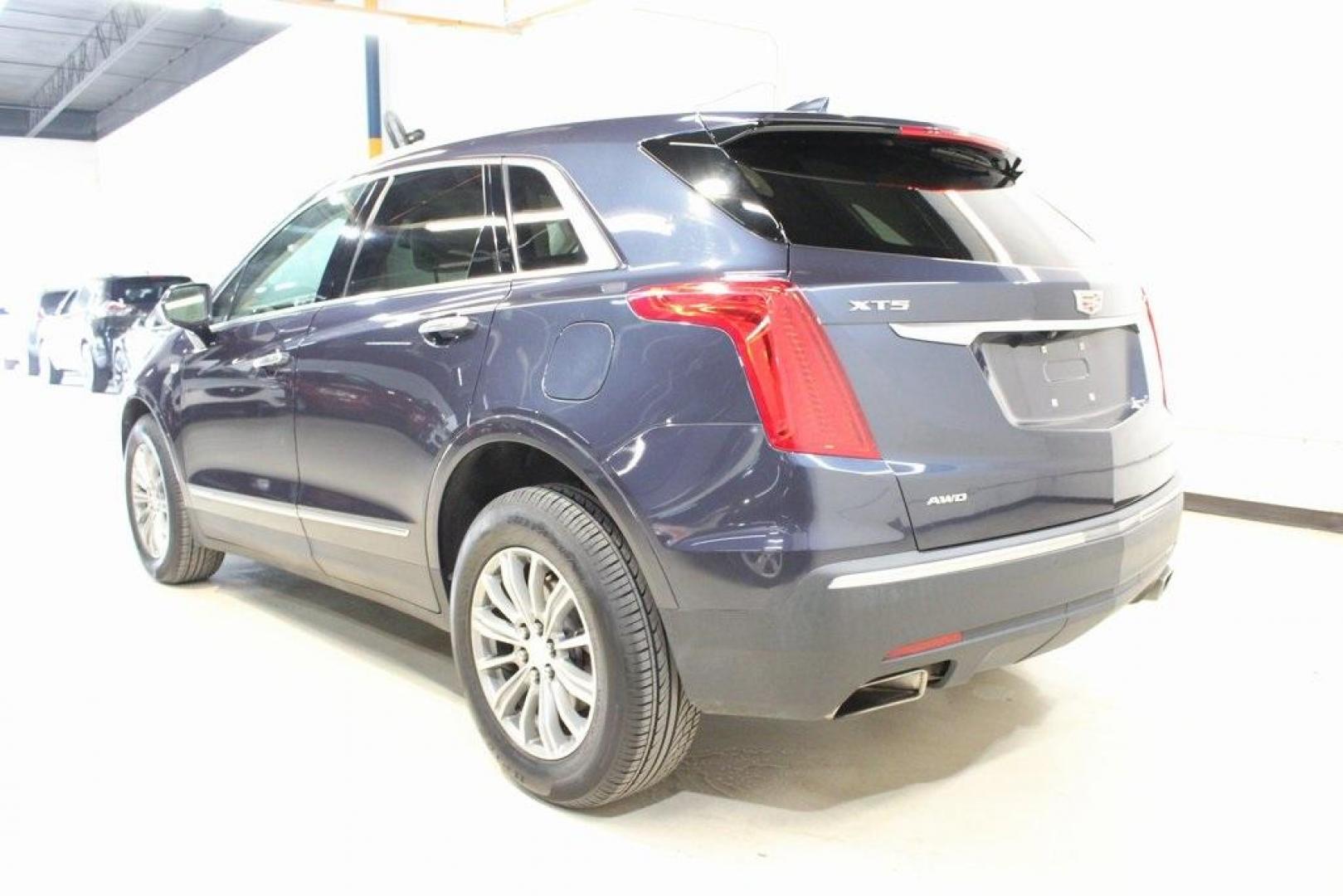 2018 Harbor Blue Metallic /Cirrus Cadillac XT5 Luxury (1GYKNDRS3JZ) with an 3.6L V6 DI VVT engine, Automatic transmission, located at 15300 Midway Rd., Addison, TX, 75001, (972) 702-0011, 32.958321, -96.838074 - Photo#3