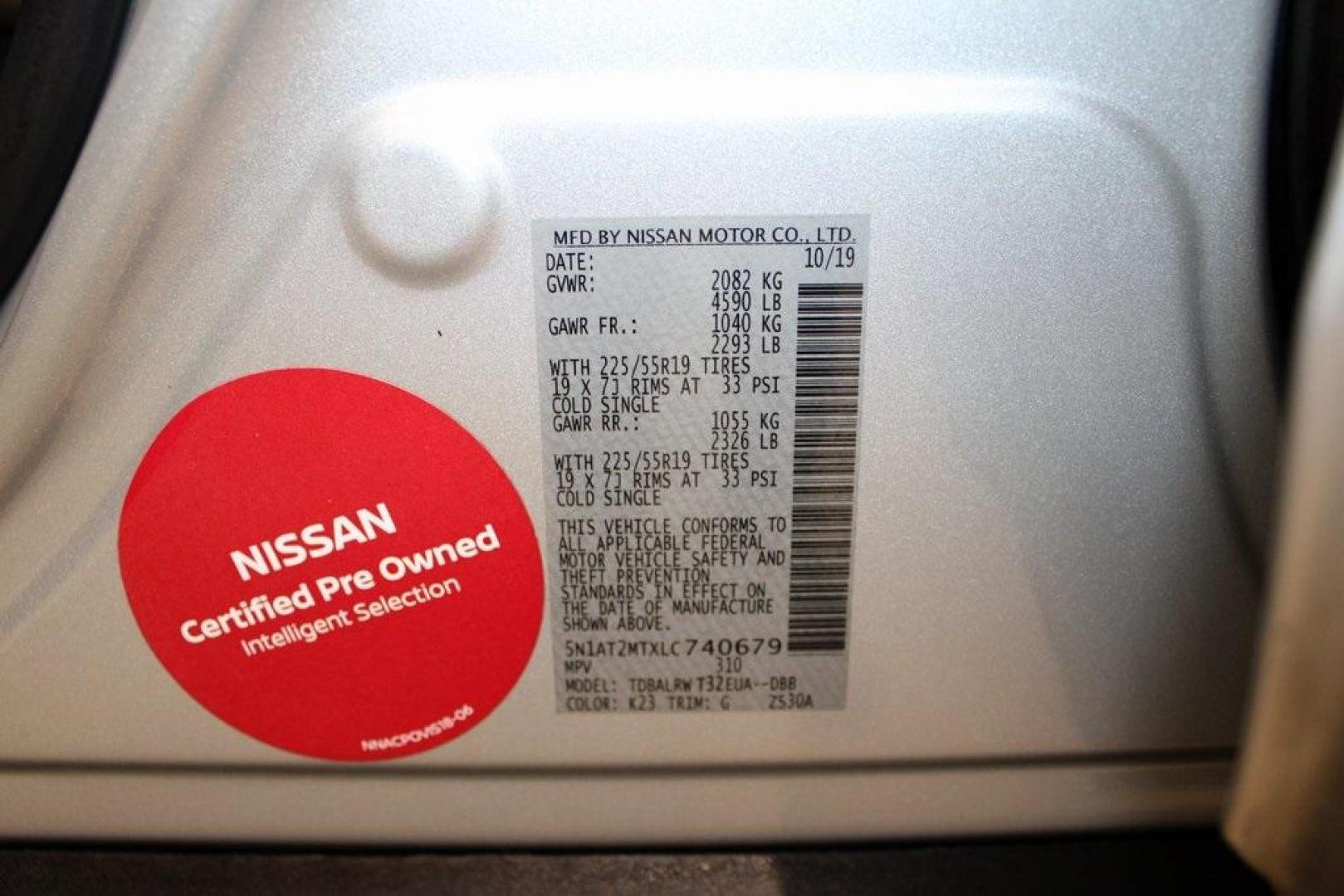 2020 Brilliant Silver Metallic /Charcoal Nissan Rogue SL (5N1AT2MTXLC) with an 2.5L I4 DOHC 16V engine, CVT transmission, located at 15300 Midway Rd., Addison, TX, 75001, (972) 702-0011, 32.958321, -96.838074 - HOME OF THE NO HAGGLE PRICE - WHOLESALE PRICES TO THE PUBLIC!! Rogue SL, 4D Sport Utility, 2.5L I4 DOHC 16V, CVT with Xtronic, FWD, Brilliant Silver Metallic, Charcoal Leather.<br><br>Brilliant Silver Metallic 2020 Nissan Rogue SL<br><br>Recent Arrival! 26/33 City/Highway MPG<br><br><br>At Midway Au - Photo#31