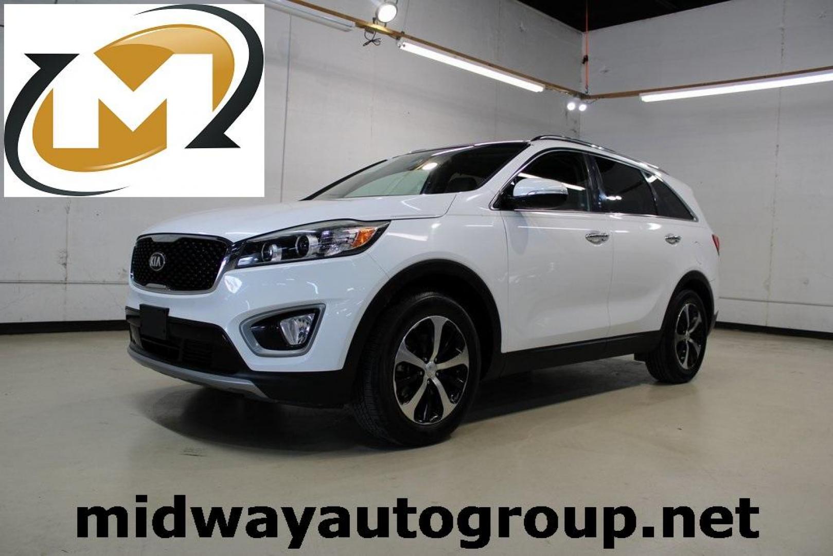 2017 Snow White Pearl /Stone Beige Kia Sorento EX (5XYPH4A53HG) with an 3.3L DOHC engine, Automatic transmission, located at 15300 Midway Rd., Addison, TX, 75001, (972) 702-0011, 32.958321, -96.838074 - Photo#0