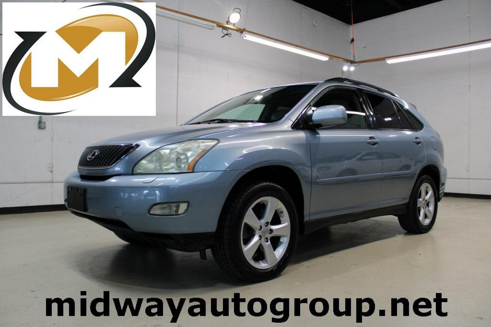 2007 Millennium Silver Metallic /Ivory Lexus RX 350 (JTJGK31U170) with an 3.5L V6 DOHC Dual VVT-i 24V engine, Automatic transmission, located at 15300 Midway Rd., Addison, TX, 75001, (972) 702-0011, 32.958321, -96.838074 - HOME OF THE NO HAGGLE PRICE - WHOLESALE PRICES TO THE PUBLIC!! RX 350, 4D Sport Utility, 3.5L V6 DOHC Dual VVT-i 24V, 5-Speed Automatic with Overdrive, FWD, Silver, Cloth. Odometer is 11308 miles below market average!<br><br>Silver 2007 Lexus RX 350<br><br><br>At Midway Auto Group, we strive to prov - Photo#0