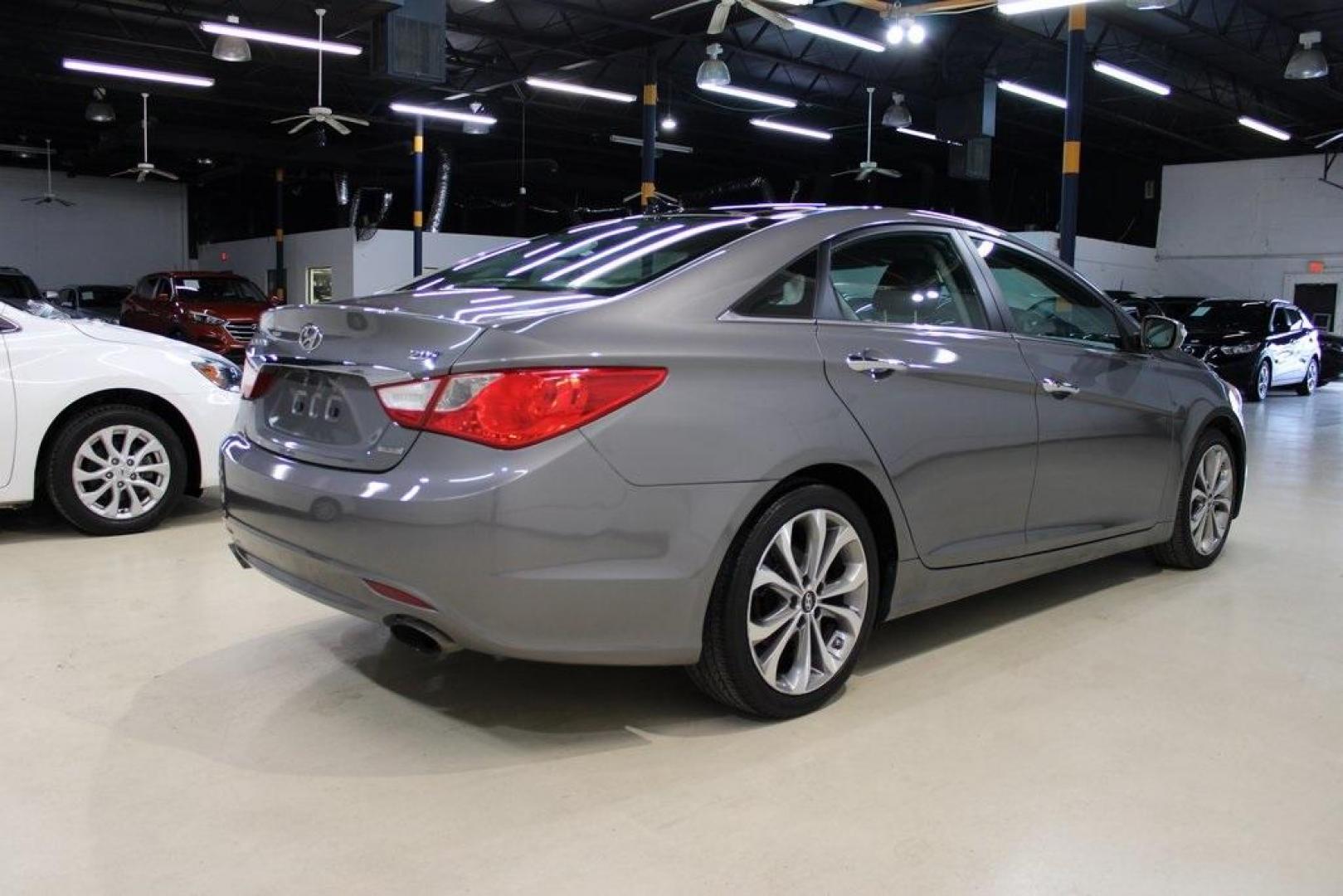 2013 Harbor Gray Metallic /Gray Hyundai Sonata Limited 2.0T (5NPEC4AB2DH) with an 2.0L 4-Cylinder DGI Turbocharged engine, Automatic transmission, located at 15300 Midway Rd., Addison, TX, 75001, (972) 702-0011, 32.958321, -96.838074 - HOME OF THE NO HAGGLE PRICE - WHOLESALE PRICES TO THE PUBLIC!! Sonata 2.0T Limited, 4D Sedan, 2.0L 4-Cylinder DGI Turbocharged, 6-Speed Automatic with Shiftronic, FWD, Harbor Gray Metallic, Gray Leather.<br><br>Harbor Gray Metallic 2013 Hyundai Sonata Limited 2.0T<br><br>Recent Arrival! 22/34 City/H - Photo#2