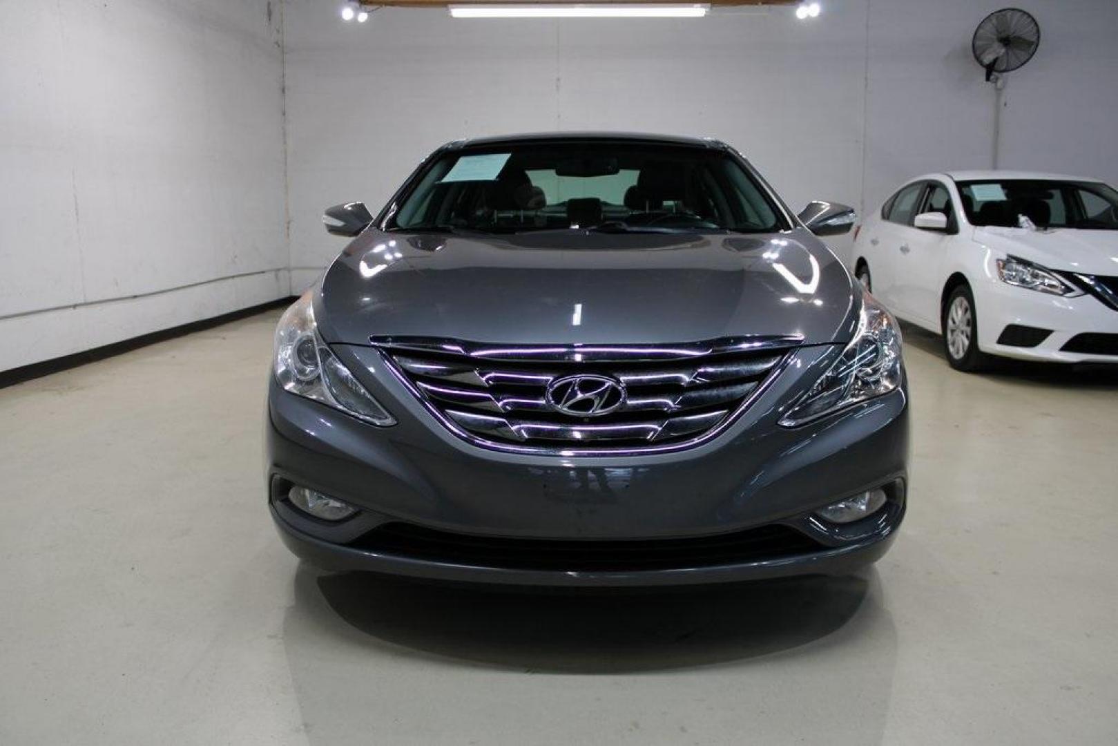 2013 Harbor Gray Metallic /Gray Hyundai Sonata Limited 2.0T (5NPEC4AB2DH) with an 2.0L 4-Cylinder DGI Turbocharged engine, Automatic transmission, located at 15300 Midway Rd., Addison, TX, 75001, (972) 702-0011, 32.958321, -96.838074 - HOME OF THE NO HAGGLE PRICE - WHOLESALE PRICES TO THE PUBLIC!! Sonata 2.0T Limited, 4D Sedan, 2.0L 4-Cylinder DGI Turbocharged, 6-Speed Automatic with Shiftronic, FWD, Harbor Gray Metallic, Gray Leather.<br><br>Harbor Gray Metallic 2013 Hyundai Sonata Limited 2.0T<br><br>Recent Arrival! 22/34 City/H - Photo#5