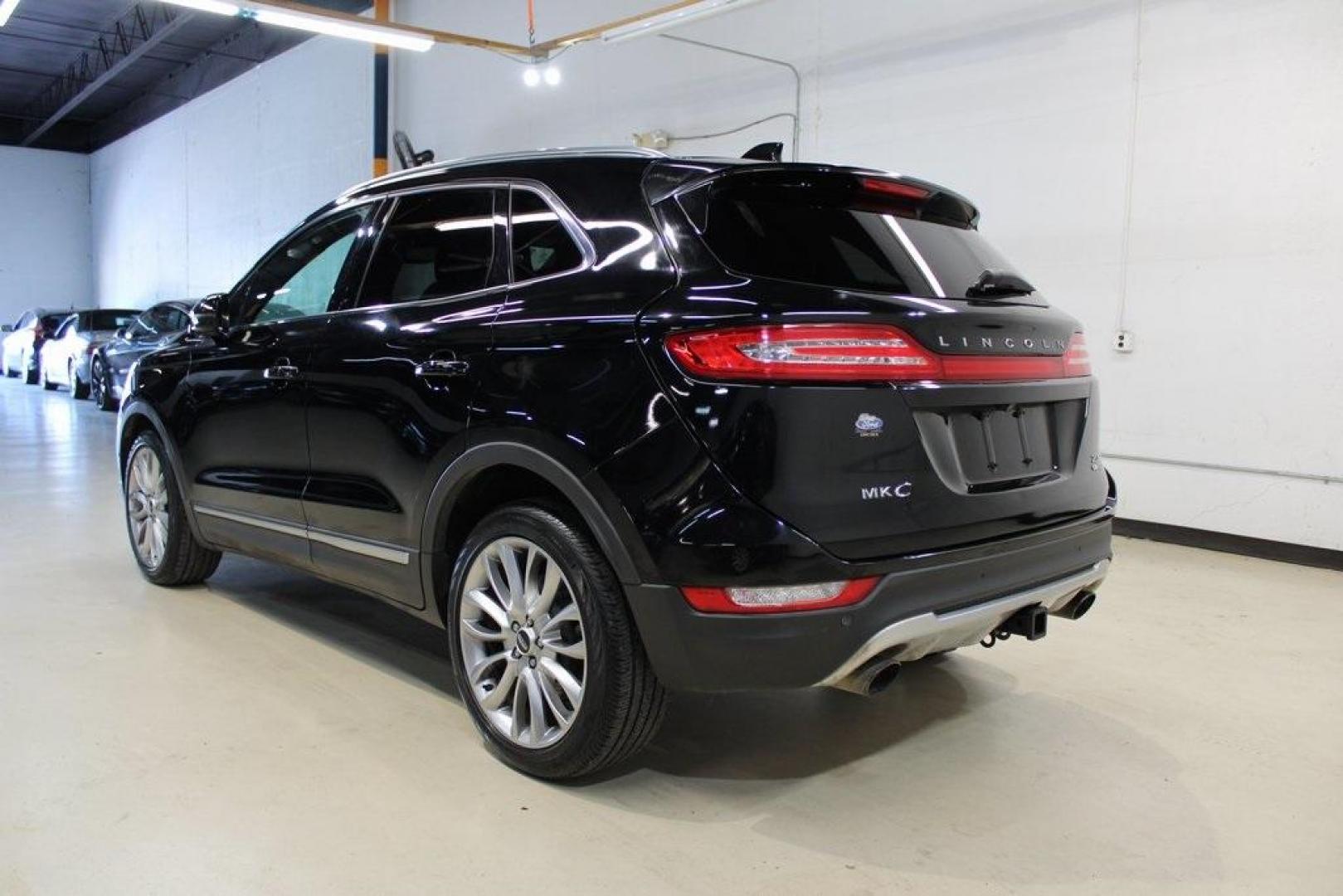 2016 Black Velvet /Jet Black Lincoln MKC Reserve (5LMCJ3C90GU) with an EcoBoost 2.0L I4 GTDi DOHC Turbocharged VCT engine, Automatic transmission, located at 15300 Midway Rd., Addison, TX, 75001, (972) 702-0011, 32.958321, -96.838074 - Photo#3