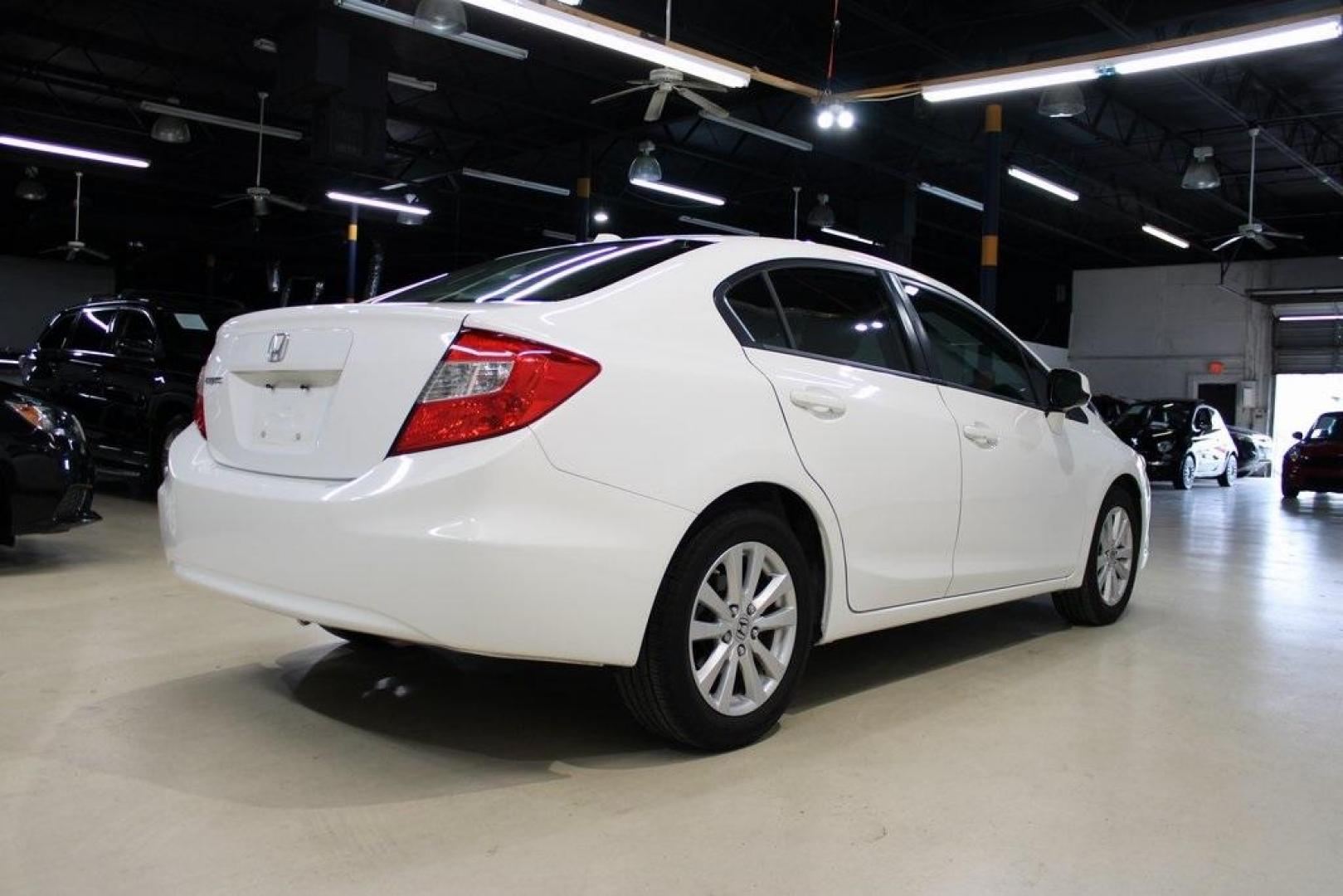 2012 Taffeta White Honda Civic EX-L (19XFB2F97CE) with an 1.8L I4 SOHC 16V i-VTEC engine, Automatic transmission, located at 15300 Midway Rd., Addison, TX, 75001, (972) 702-0011, 32.958321, -96.838074 - Photo#2