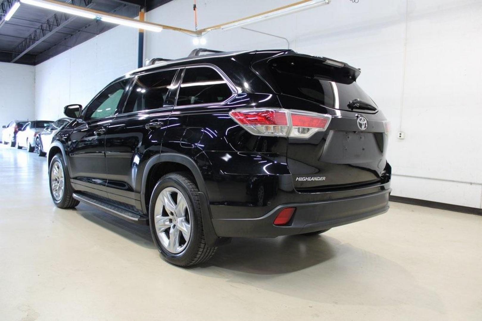 2015 Attitude Black Metallic /Black Toyota Highlander Limited Platinum V6 (5TDYKRFHXFS) with an 3.5L V6 DOHC Dual VVT-i 24V engine, Automatic transmission, located at 15300 Midway Rd., Addison, TX, 75001, (972) 702-0011, 32.958321, -96.838074 - HOME OF THE NO HAGGLE PRICE - WHOLESALE PRICES TO THE PUBLIC!! Highlander Limited Platinum V6, 4D Sport Utility, 3.5L V6 DOHC Dual VVT-i 24V, 6-Speed Automatic Electronic with Overdrive, FWD, Black, Black Leather.<br><br>Black 2015 Toyota Highlander Limited Platinum V6<br><br><br>Awards:<br> * 2015 - Photo#3