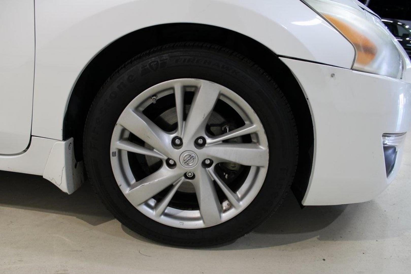 2014 Pearl White /Beige Nissan Altima 2.5 SL (1N4AL3AP1EN) with an 2.5L I4 DOHC 16V engine, CVT transmission, located at 15300 Midway Rd., Addison, TX, 75001, (972) 702-0011, 32.958321, -96.838074 - HOME OF THE NO HAGGLE PRICE - WHOLESALE PRICES TO THE PUBLIC!! Altima 2.5 SL, 4D Sedan, 2.5L I4 DOHC 16V, CVT with Xtronic, FWD, Pearl White, Beige Cloth, ABS brakes, Alloy wheels, Compass, Electronic Stability Control, Front dual zone A/C, Heated door mirrors, Heated Front Bucket Seats, Heated fron - Photo#11