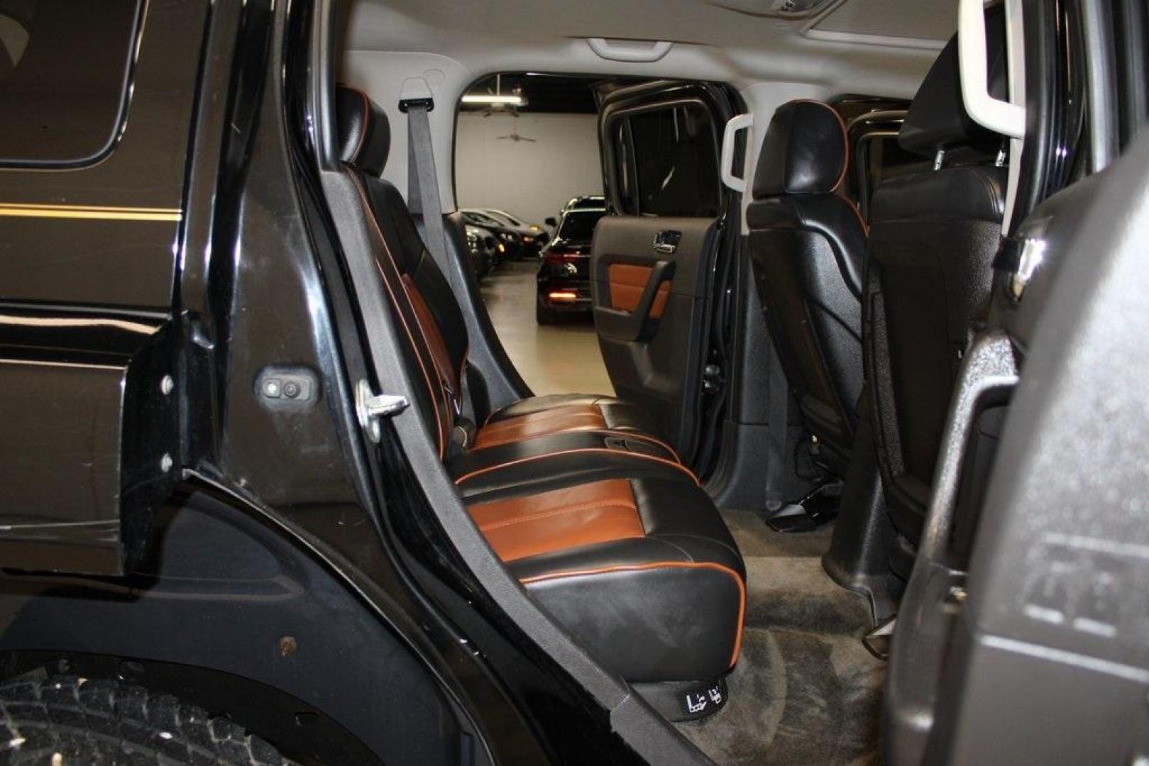 2010 Black /Ebony/Morocco-Toned Hummer H3 Luxury (5GTMNJEE2A8) with an 3.7L 5-Cylinder MPI DOHC engine, Automatic transmission, located at 15300 Midway Rd., Addison, TX, 75001, (972) 702-0011, 32.958321, -96.838074 - HOME OF THE NO HAGGLE PRICE - WHOLESALE PRICES TO THE PUBLIC!! H3 Luxury, 4D Sport Utility, 3.7L 5-Cylinder MPI DOHC, 4-Speed Automatic with Overdrive, 4WD, Black, Ebony/Morocco-Toned Leather.<br><br>Black 2010 Hummer H3 Luxury<br><br>Recent Arrival!<br><br><br>At Midway Auto Group, we strive to pro - Photo#16