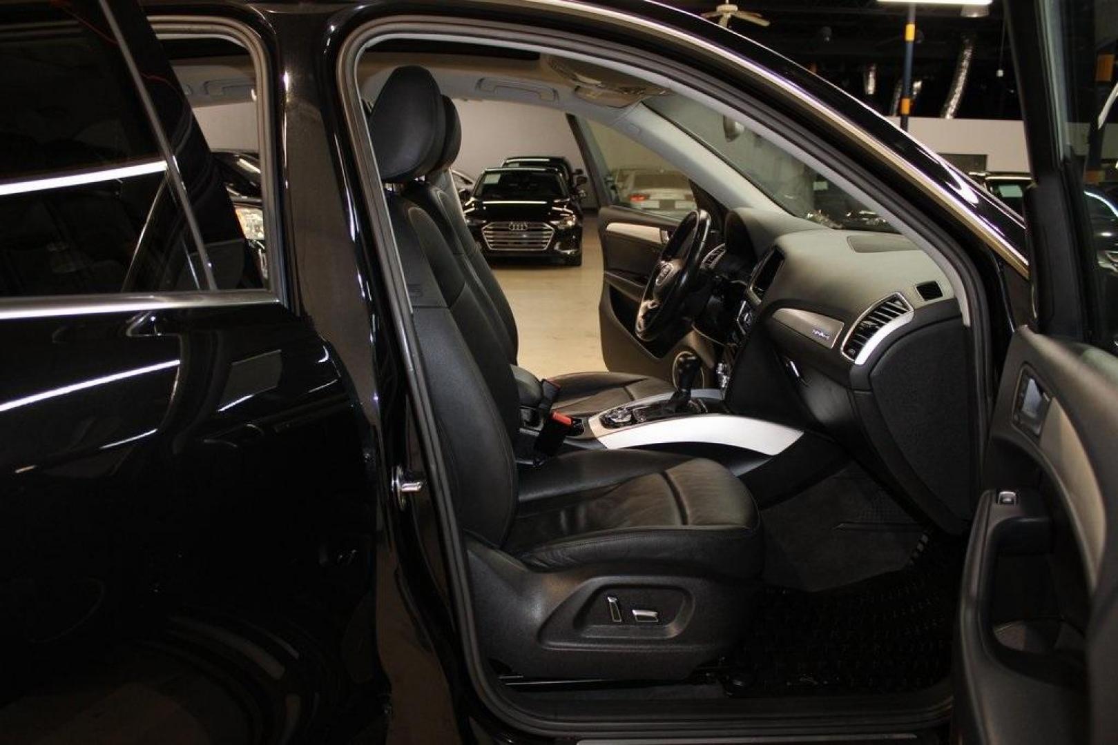 2014 Black /Black Audi Q5 3.0T Premium Plus (WA1CMAFP9EA) with an 3.0L TDI Turbodiesel engine, Automatic transmission, located at 15300 Midway Rd., Addison, TX, 75001, (972) 702-0011, 32.958321, -96.838074 - HOME OF THE NO HAGGLE PRICE - WHOLESALE PRICES TO THE PUBLIC!! Q5 3.0T Premium Plus quattro, 4D Sport Utility, 3.0L TDI Turbodiesel, 8-Speed Automatic, quattro, Black, Black Leather.<br><br>Black 2014 Audi Q5 3.0T Premium Plus<br><br>Recent Arrival! 24/31 City/Highway MPG<br><br>Awards:<br> * JD Po - Photo#15