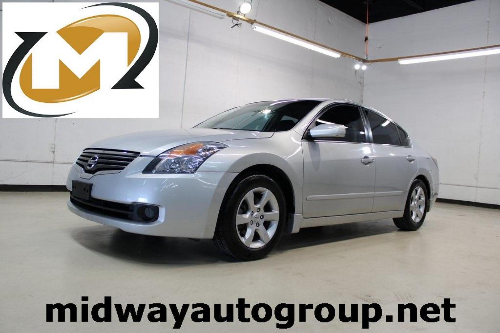 2008 Silver Lightning Metallic /Charcoal Nissan Altima 2.5 SL (1N4AL21E68N) with an 2.5L I4 SMPI DOHC engine, CVT transmission, located at 15300 Midway Rd., Addison, TX, 75001, (972) 702-0011, 32.958321, -96.838074 - HOME OF THE NO HAGGLE PRICE - WHOLESALE PRICES TO THE PUBLIC!! Altima 2.5 SL, 4D Sedan, 2.5L I4 SMPI DOHC, CVT, FWD, Silver Lightning Metallic, Charcoal w/Leather Appointed Seats.<br><br>Silver Lightning Metallic 2008 Nissan Altima 2.5 SL<br><br>23/31 City/Highway MPG<br><br><br>At Midway Auto Group - Photo#0