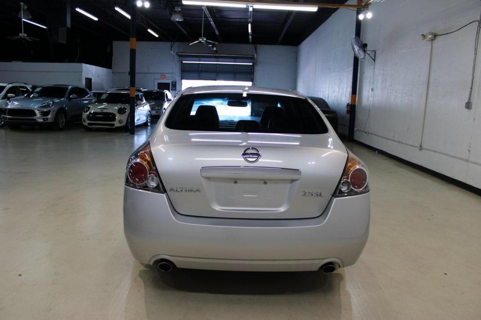 2008 Silver Lightning Metallic /Charcoal Nissan Altima 2.5 SL (1N4AL21E68N) with an 2.5L I4 SMPI DOHC engine, CVT transmission, located at 15300 Midway Rd., Addison, TX, 75001, (972) 702-0011, 32.958321, -96.838074 - HOME OF THE NO HAGGLE PRICE - WHOLESALE PRICES TO THE PUBLIC!! Altima 2.5 SL, 4D Sedan, 2.5L I4 SMPI DOHC, CVT, FWD, Silver Lightning Metallic, Charcoal w/Leather Appointed Seats.<br><br>Silver Lightning Metallic 2008 Nissan Altima 2.5 SL<br><br>23/31 City/Highway MPG<br><br><br>At Midway Auto Group - Photo#7