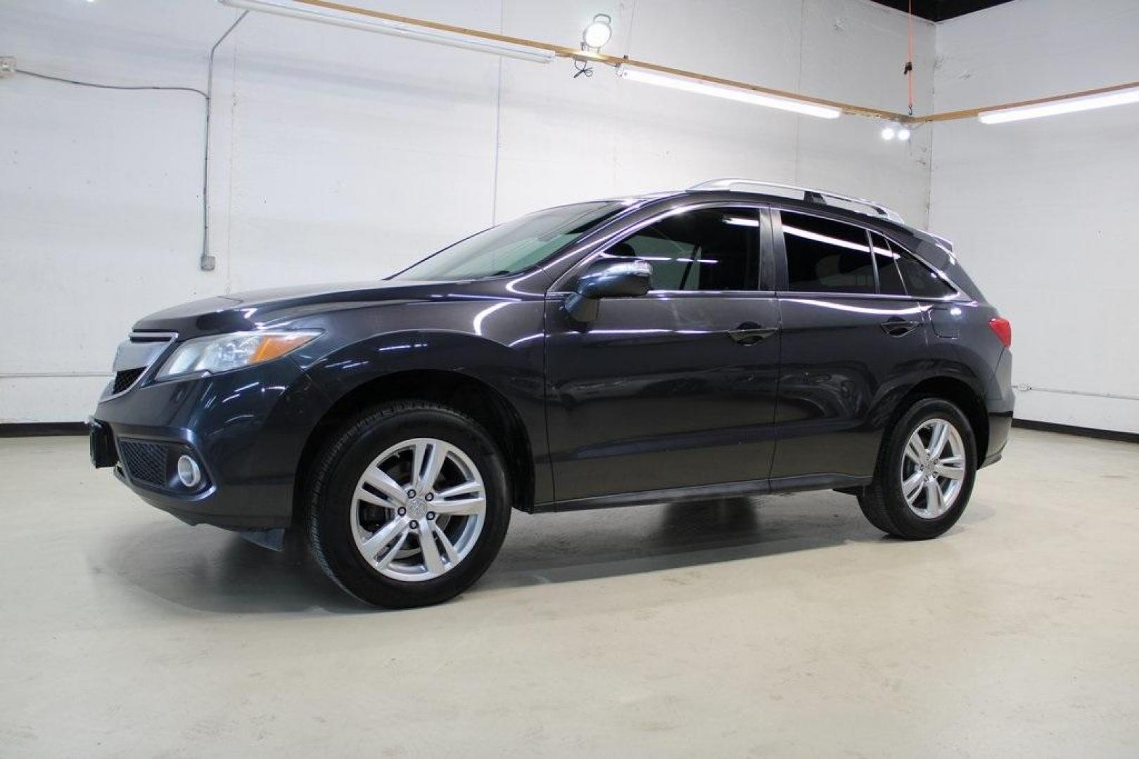 2015 Graphite Luster Metallic Acura RDX Technology Package (5J8TB4H53FL) with an 3.5L V6 SOHC i-VTEC 24V engine, Automatic transmission, located at 15300 Midway Rd., Addison, TX, 75001, (972) 702-0011, 32.958321, -96.838074 - HOME OF THE NO HAGGLE PRICE - WHOLESALE PRICES TO THE PUBLIC!! RDX Technology Package, 4D Sport Utility, 3.5L V6 SOHC i-VTEC 24V, 6-Speed Automatic, AWD, Gray, Leather.<br><br>Gray 2015 Acura RDX Technology Package<br><br>19/27 City/Highway MPG<br><br>Awards:<br> * 2015 KBB.com 10 Best Luxury Cars - Photo#4