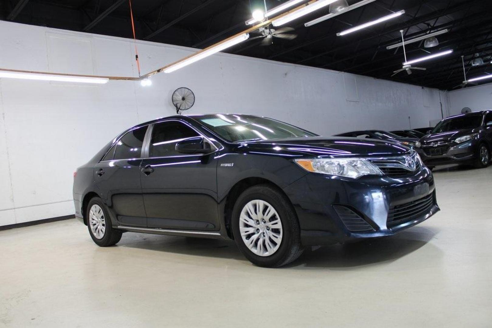 2014 Gray /Light Gray Toyota Camry Hybrid LE (4T1BD1FK2EU) with an 2.5L I4 Hybrid DOHC engine, CVT transmission, located at 15300 Midway Rd., Addison, TX, 75001, (972) 702-0011, 32.958321, -96.838074 - Photo#6