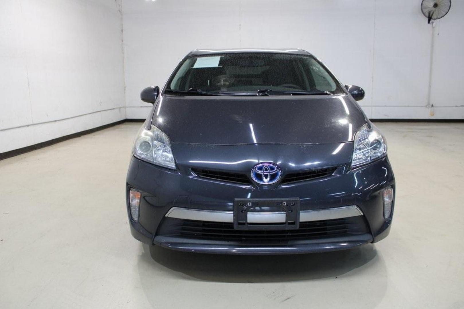 2014 Winter Gray Metallic Toyota Prius Plug-in (JTDKN3DP7E3) with an 1.8L 4-Cylinder DOHC 16V VVT-i engine, CVT transmission, located at 15300 Midway Rd., Addison, TX, 75001, (972) 702-0011, 32.958321, -96.838074 - Photo#6