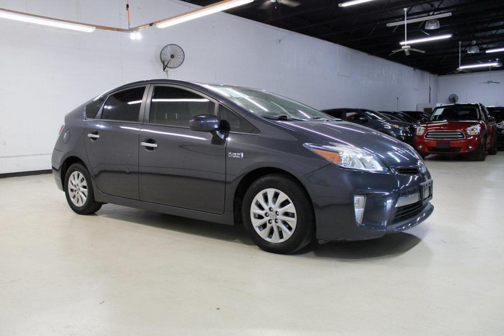 2014 Winter Gray Metallic Toyota Prius Plug-in (JTDKN3DP7E3) with an 1.8L 4-Cylinder DOHC 16V VVT-i engine, CVT transmission, located at 15300 Midway Rd., Addison, TX, 75001, (972) 702-0011, 32.958321, -96.838074 - Photo#7