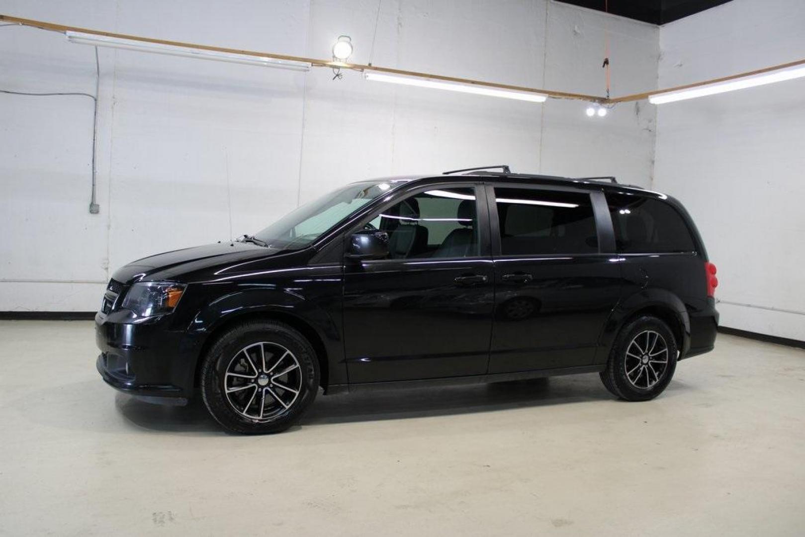 2019 Brilliant Black Crystal Pearlcoat /Black Dodge Grand Caravan GT (2C4RDGEG3KR) with an V6 engine, Automatic transmission, located at 15300 Midway Rd., Addison, TX, 75001, (972) 702-0011, 32.958321, -96.838074 - Photo#4