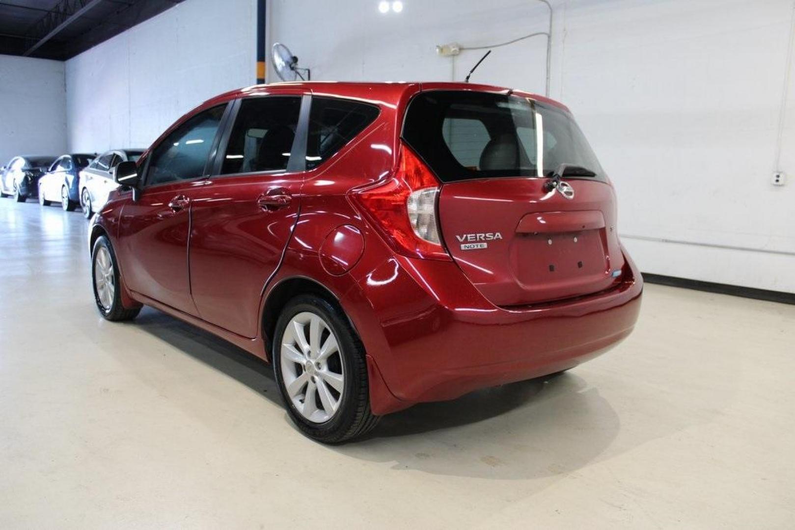 2014 Red Brick Metallic /Wheat Nissan Versa Note SV (3N1CE2CP7EL) with an 1.6L 4-Cylinder DOHC 16V engine, CVT transmission, located at 15300 Midway Rd., Addison, TX, 75001, (972) 702-0011, 32.958321, -96.838074 - Photo#2