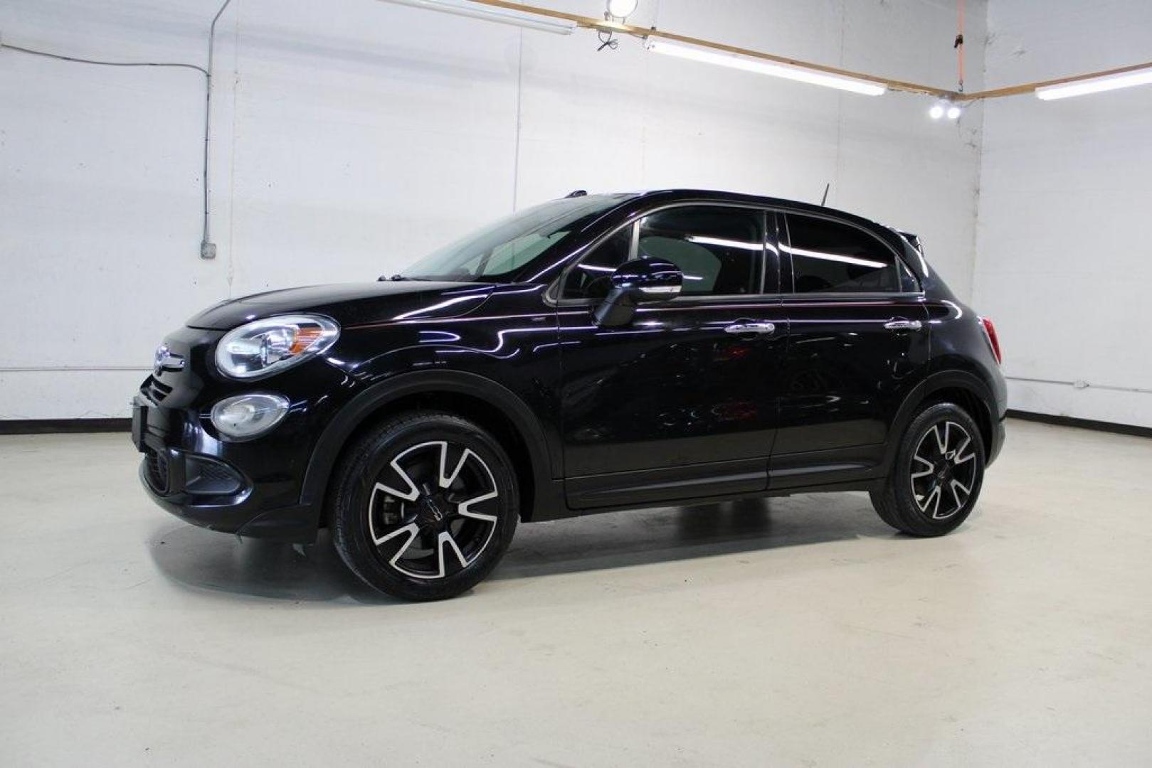 2016 Nero Cinema (Black Clear Coat) /Black/Red Fiat 500X Easy (ZFBCFXBT7GP) with an 2.4L I4 MultiAir engine, Automatic transmission, located at 15300 Midway Rd., Addison, TX, 75001, (972) 702-0011, 32.958321, -96.838074 - Photo#4