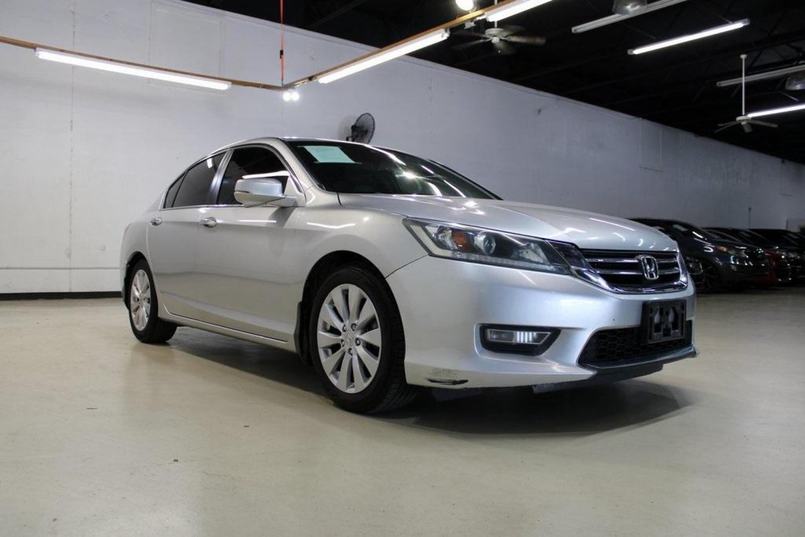 2013 Modern Steel Metallic /Gray Honda Accord EX-L (1HGCR2F83DA) with an 2.4L I4 DOHC i-VTEC 16V engine, CVT transmission, located at 15300 Midway Rd., Addison, TX, 75001, (972) 702-0011, 32.958321, -96.838074 - HOME OF THE NO HAGGLE PRICE - WHOLESALE PRICES TO THE PUBLIC!! Accord EX-L, 4D Sedan, 2.4L I4 DOHC i-VTEC 16V, CVT, FWD, Gray, Gray Leather.<br><br>Gray 2013 Honda Accord EX-L<br><br>Recent Arrival! 27/36 City/Highway MPG<br><br>Awards:<br> * 2013 KBB.com Brand Image Awards<br>Kelley Blue Book Bran - Photo#1