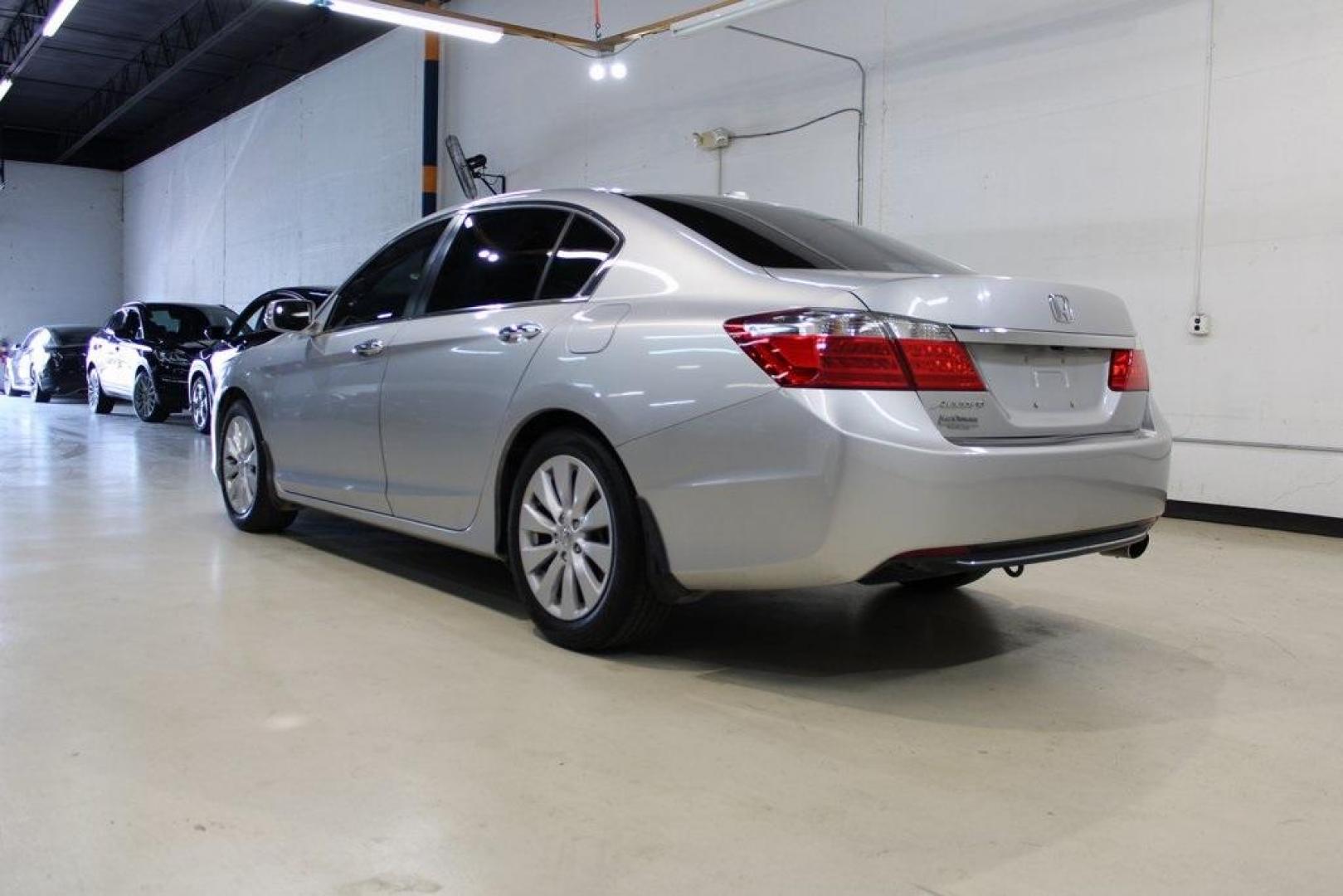 2013 Modern Steel Metallic /Gray Honda Accord EX-L (1HGCR2F83DA) with an 2.4L I4 DOHC i-VTEC 16V engine, CVT transmission, located at 15300 Midway Rd., Addison, TX, 75001, (972) 702-0011, 32.958321, -96.838074 - HOME OF THE NO HAGGLE PRICE - WHOLESALE PRICES TO THE PUBLIC!! Accord EX-L, 4D Sedan, 2.4L I4 DOHC i-VTEC 16V, CVT, FWD, Gray, Gray Leather.<br><br>Gray 2013 Honda Accord EX-L<br><br>Recent Arrival! 27/36 City/Highway MPG<br><br>Awards:<br> * 2013 KBB.com Brand Image Awards<br>Kelley Blue Book Bran - Photo#3