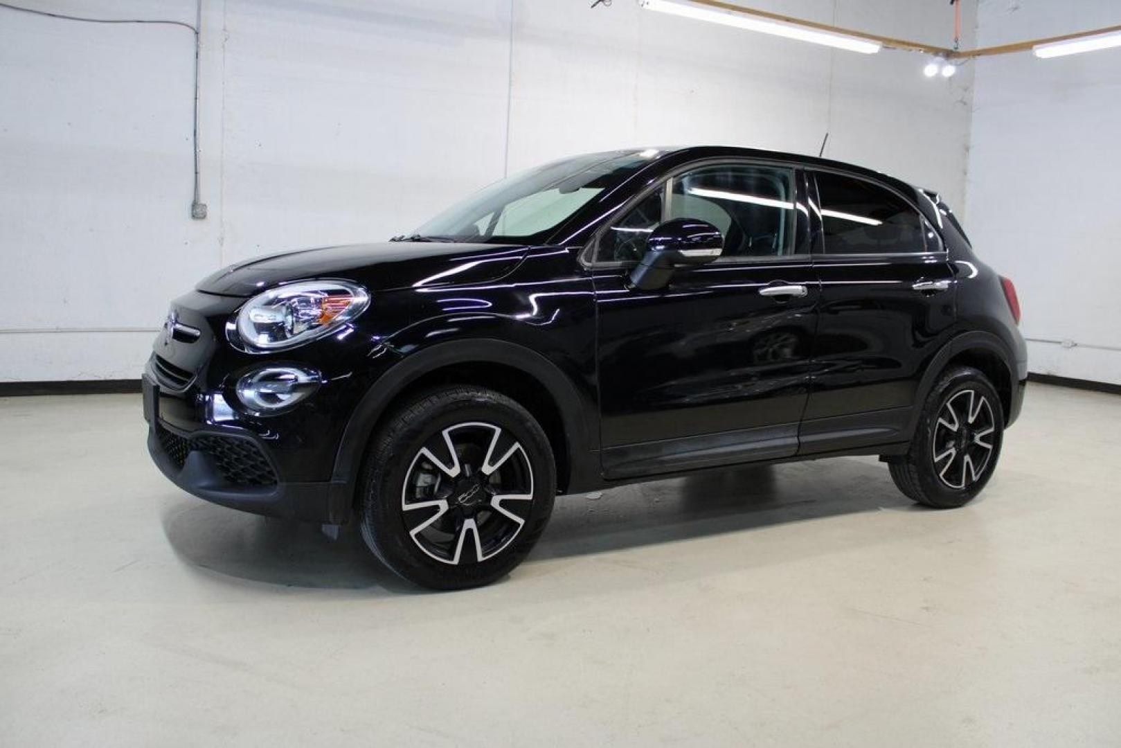 2020 Nero Cinema (Black Clearcoat) /Black Fiat 500X Pop (ZFBNFYA19LP) with an 1.3L I4 engine, Automatic transmission, located at 15300 Midway Rd., Addison, TX, 75001, (972) 702-0011, 32.958321, -96.838074 - HOME OF THE NO HAGGLE PRICE - WHOLESALE PRICES TO THE PUBLIC!! 500X Pop, 4D Sport Utility, 1.3L I4, 9-Speed 948TE Automatic, AWD, Nero Cinema (Black Clearcoat), Black Cloth.<br><br>Nero Cinema (Black Clearcoat) 2020 Fiat 500X Pop<br><br>24/30 City/Highway MPG<br><br><br>At Midway Auto Group, we stri - Photo#4