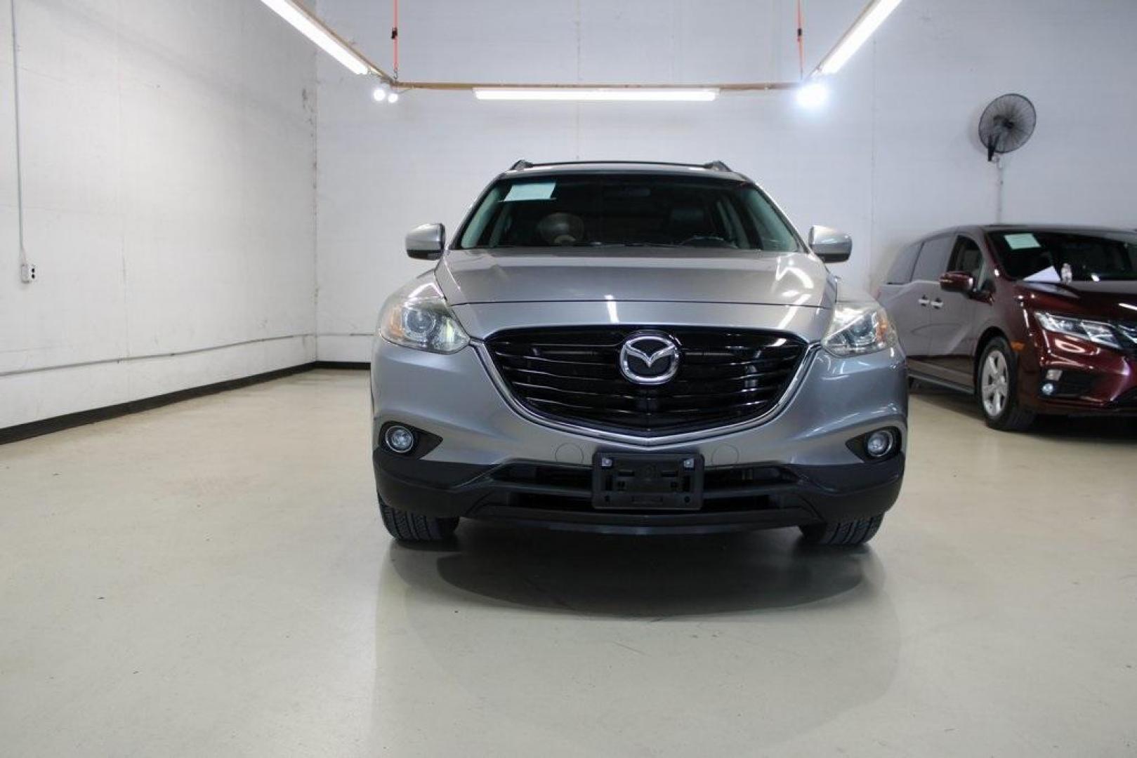 2015 Liquid Silver /Black Mazda CX-9 Touring (JM3TB2CA4F0) with an 3.7L V6 DOHC 24V engine, Automatic transmission, located at 15300 Midway Rd., Addison, TX, 75001, (972) 702-0011, 32.958321, -96.838074 - Photo#5