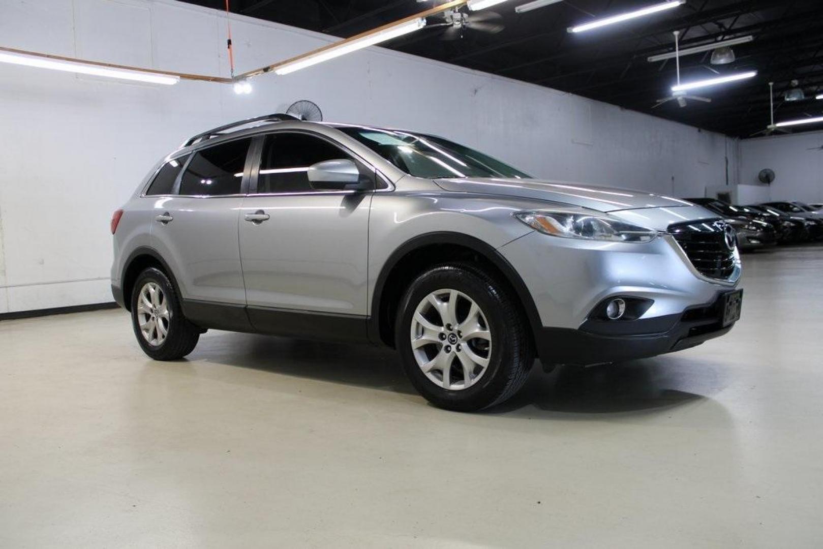 2015 Liquid Silver /Black Mazda CX-9 Touring (JM3TB2CA4F0) with an 3.7L V6 DOHC 24V engine, Automatic transmission, located at 15300 Midway Rd., Addison, TX, 75001, (972) 702-0011, 32.958321, -96.838074 - Photo#6