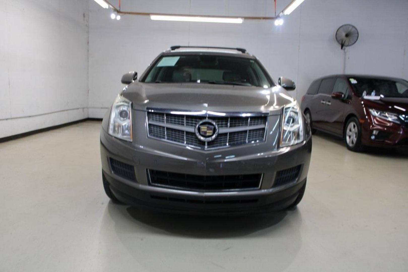 2011 Mocha Steel Metallic /Shale W/Brownstone Accents Cadillac SRX Luxury (3GYFNAEY8BS) with an 3.0L V6 SIDI DOHC VVT engine, Automatic transmission, located at 15300 Midway Rd., Addison, TX, 75001, (972) 702-0011, 32.958321, -96.838074 - Photo#5