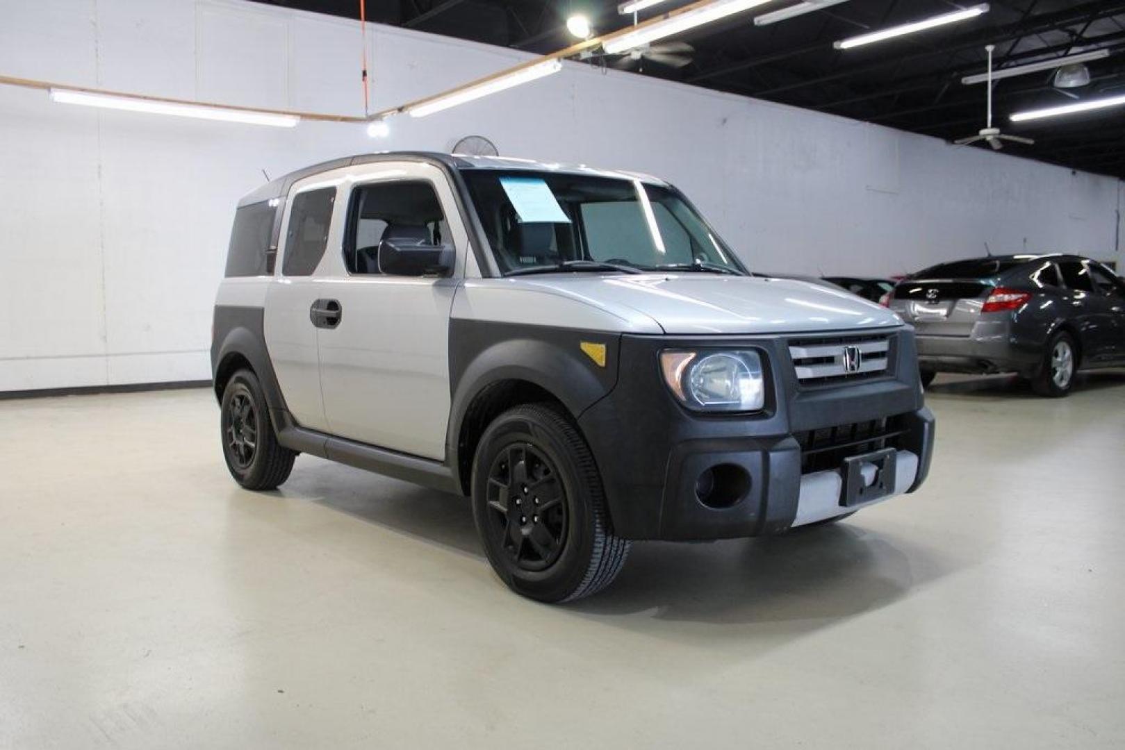 2007 Alabaster Silver Metallic Honda Element LX (5J6YH18337L) with an 2.4L I4 DOHC i-VTEC 16V engine, Automatic transmission, located at 15300 Midway Rd., Addison, TX, 75001, (972) 702-0011, 32.958321, -96.838074 - HOME OF THE NO HAGGLE PRICE - WHOLESALE PRICES TO THE PUBLIC!! Element LX, 4D Sport Utility, 2.4L I4 DOHC i-VTEC 16V, 5-Speed Automatic, FWD, Silver, Cloth.<br><br>Silver 2007 Honda Element LX<br><br>22/27 City/Highway MPG<br><br>Awards:<br> * 2007 KBB.com Best Resale Value Awards<br>For more infor - Photo#1