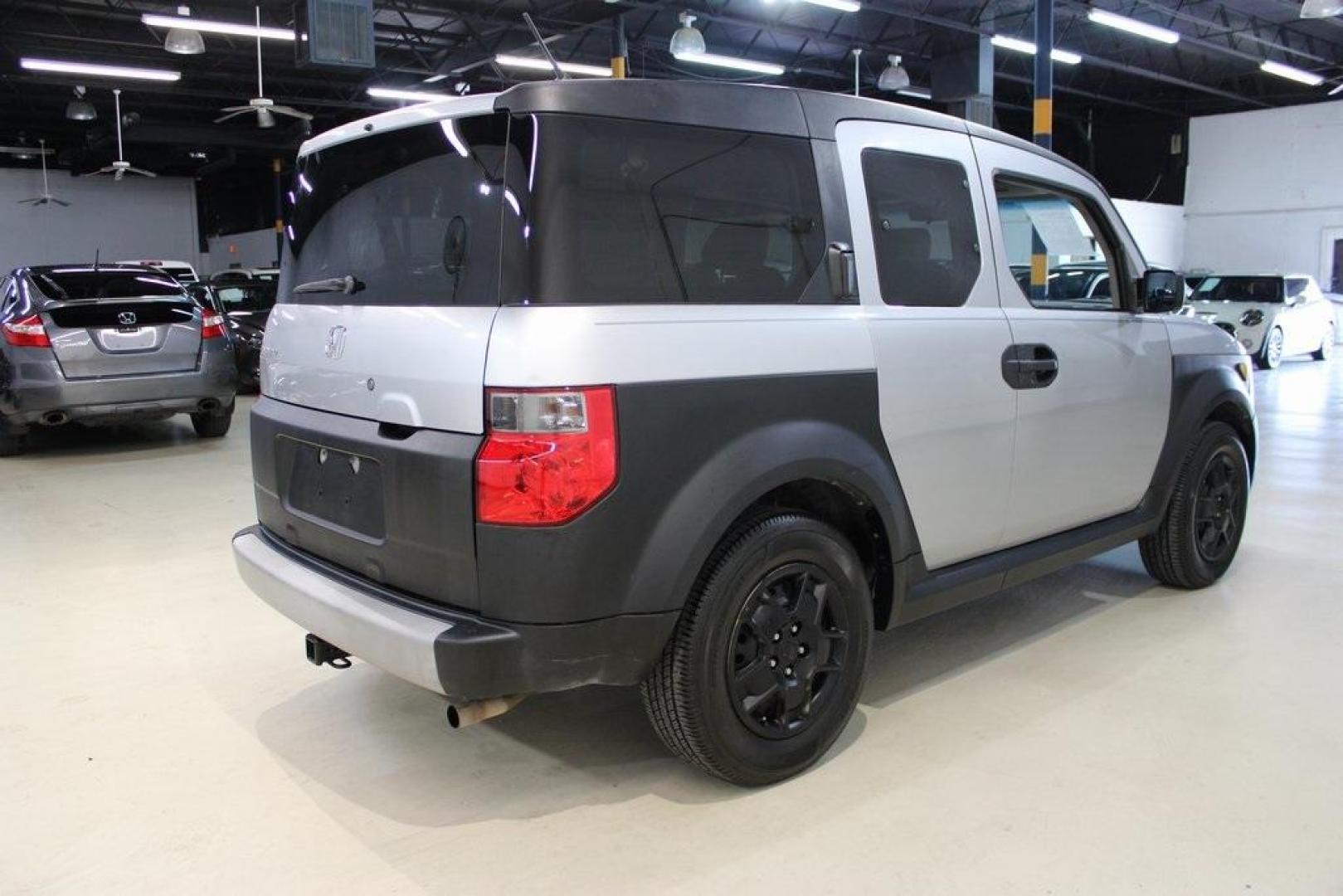 2007 Alabaster Silver Metallic Honda Element LX (5J6YH18337L) with an 2.4L I4 DOHC i-VTEC 16V engine, Automatic transmission, located at 15300 Midway Rd., Addison, TX, 75001, (972) 702-0011, 32.958321, -96.838074 - HOME OF THE NO HAGGLE PRICE - WHOLESALE PRICES TO THE PUBLIC!! Element LX, 4D Sport Utility, 2.4L I4 DOHC i-VTEC 16V, 5-Speed Automatic, FWD, Silver, Cloth.<br><br>Silver 2007 Honda Element LX<br><br>22/27 City/Highway MPG<br><br>Awards:<br> * 2007 KBB.com Best Resale Value Awards<br>For more infor - Photo#2