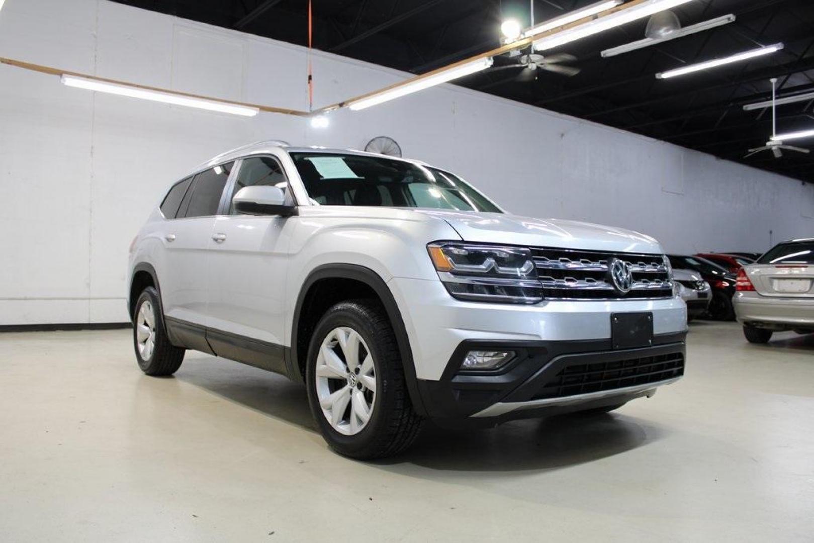 2019 Platinum Gray Metallic /Titan Black Volkswagen Atlas 3.6L V6 SE (1V2WR2CA9KC) with an 3.6L VR6 engine, Automatic transmission, located at 15300 Midway Rd., Addison, TX, 75001, (972) 702-0011, 32.958321, -96.838074 - HOME OF THE NO HAGGLE PRICE - WHOLESALE PRICES TO THE PUBLIC!! Atlas 3.6L V6 SE w/Technology, 4D Sport Utility, 3.6L VR6, 8-Speed Automatic with Tiptronic, FWD, Gray.<br><br>Gray 2019 Volkswagen Atlas 3.6L V6 SE<br><br><br>Awards:<br> * 2019 KBB.com 10 Best Road Trip Cars * 2019 KBB.com 12 Best F - Photo#1