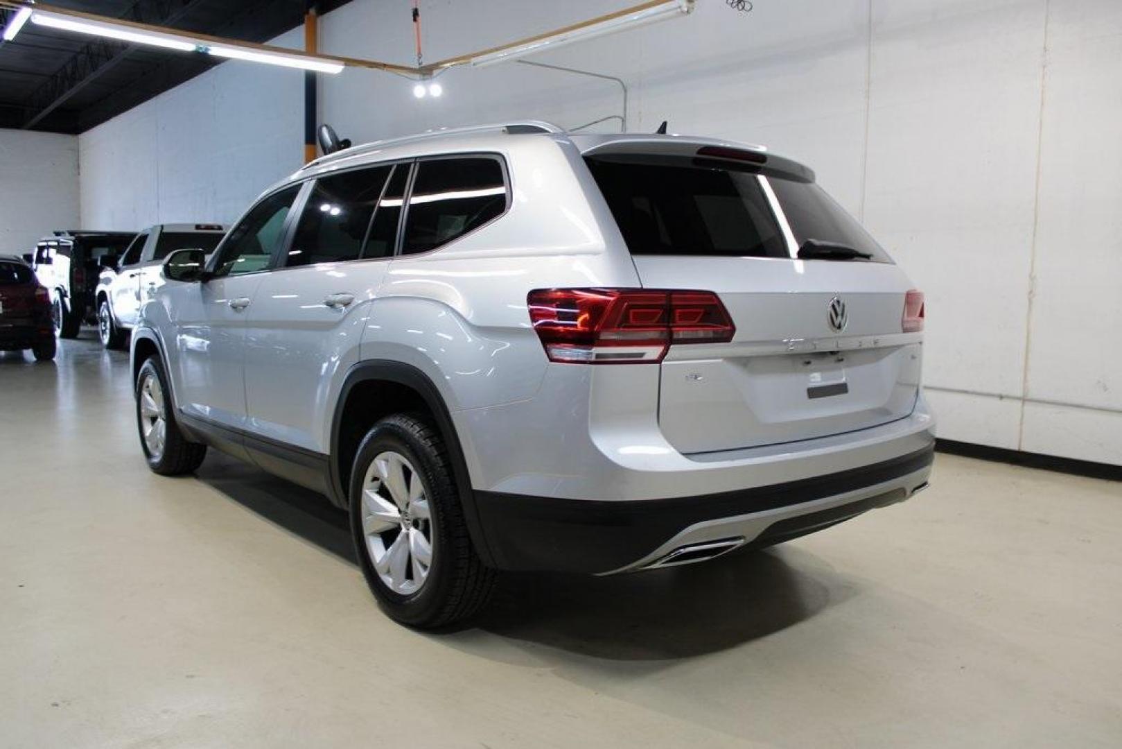 2019 Platinum Gray Metallic /Titan Black Volkswagen Atlas 3.6L V6 SE (1V2WR2CA9KC) with an 3.6L VR6 engine, Automatic transmission, located at 15300 Midway Rd., Addison, TX, 75001, (972) 702-0011, 32.958321, -96.838074 - HOME OF THE NO HAGGLE PRICE - WHOLESALE PRICES TO THE PUBLIC!! Atlas 3.6L V6 SE w/Technology, 4D Sport Utility, 3.6L VR6, 8-Speed Automatic with Tiptronic, FWD, Gray.<br><br>Gray 2019 Volkswagen Atlas 3.6L V6 SE<br><br><br>Awards:<br> * 2019 KBB.com 10 Best Road Trip Cars * 2019 KBB.com 12 Best F - Photo#3