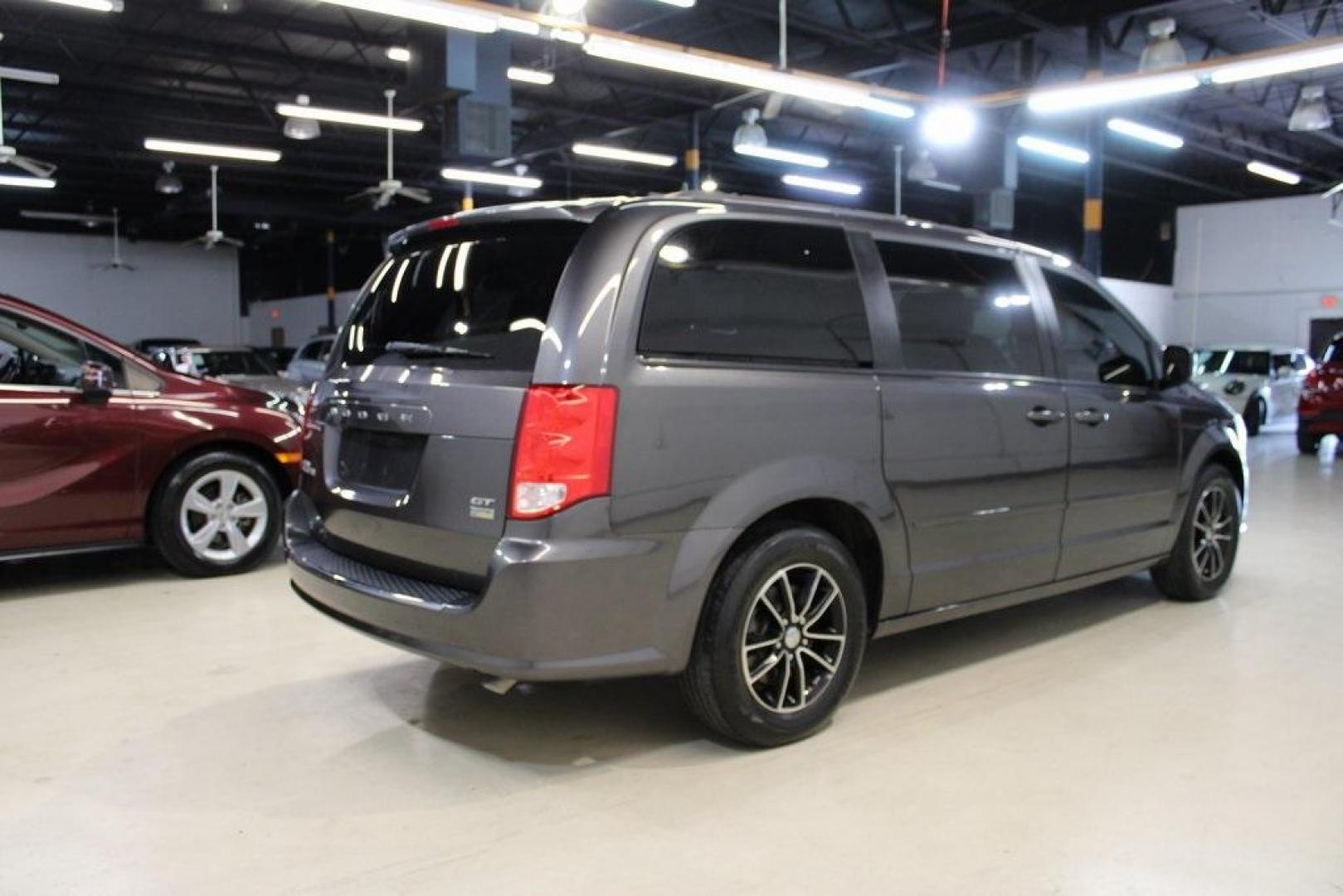 2017 Granite Pearlcoat /Black Dodge Grand Caravan GT (2C4RDGEG8HR) with an 3.6L V6 24V VVT engine, Automatic transmission, located at 15300 Midway Rd., Addison, TX, 75001, (972) 702-0011, 32.958321, -96.838074 - Photo#2